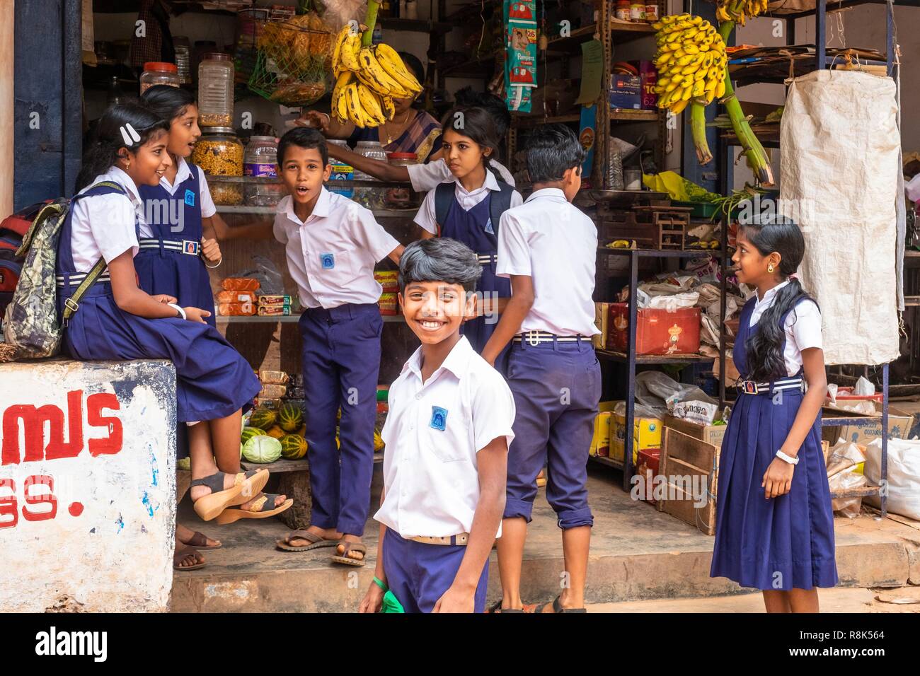 Kerala school uniform hires stock photography and images Alamy