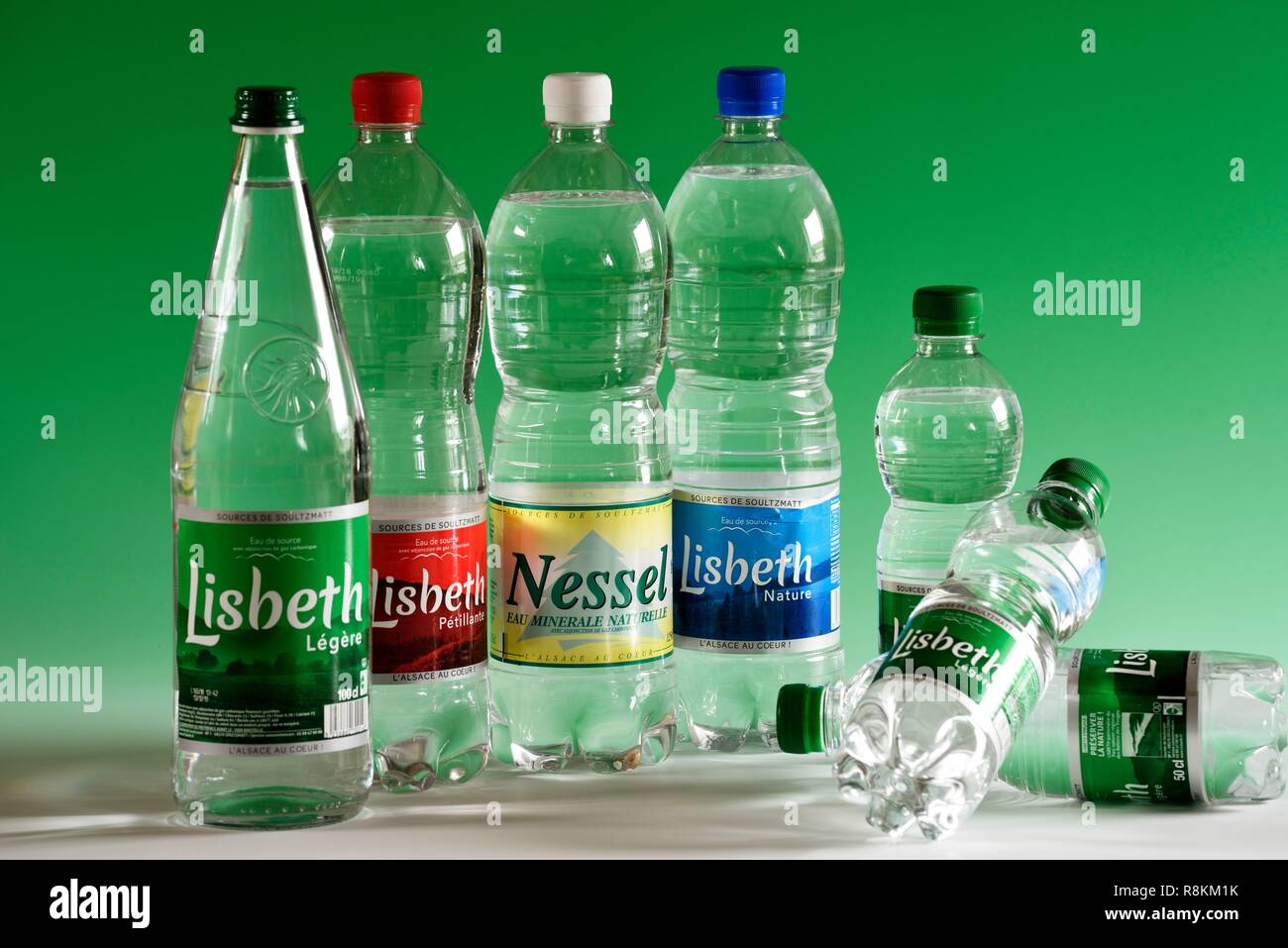 Returnable glass bottle hires stock photography and images Alamy