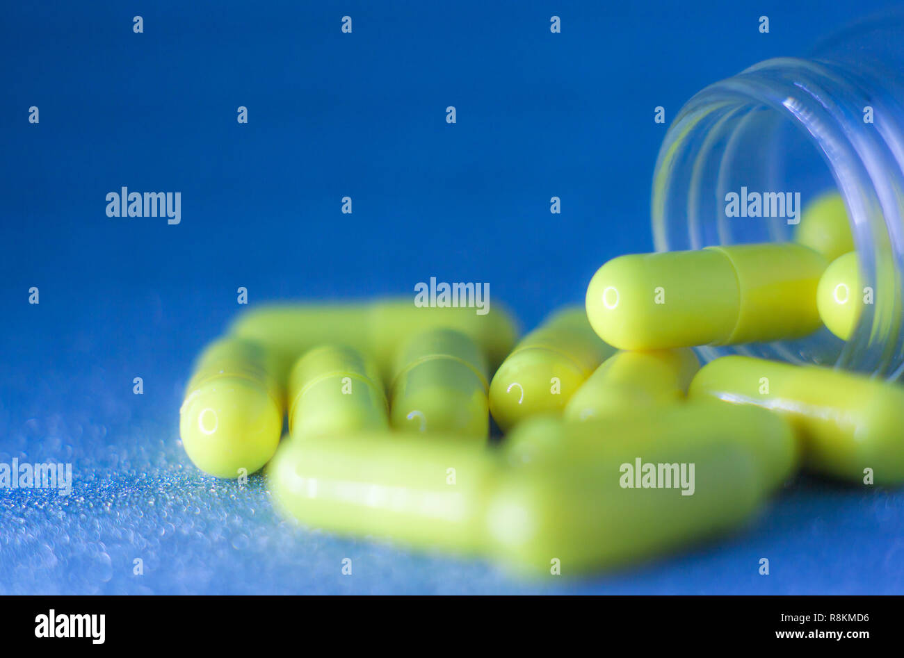 Yellow Pill Bottle High Resolution Stock Photography And Images Alamy
