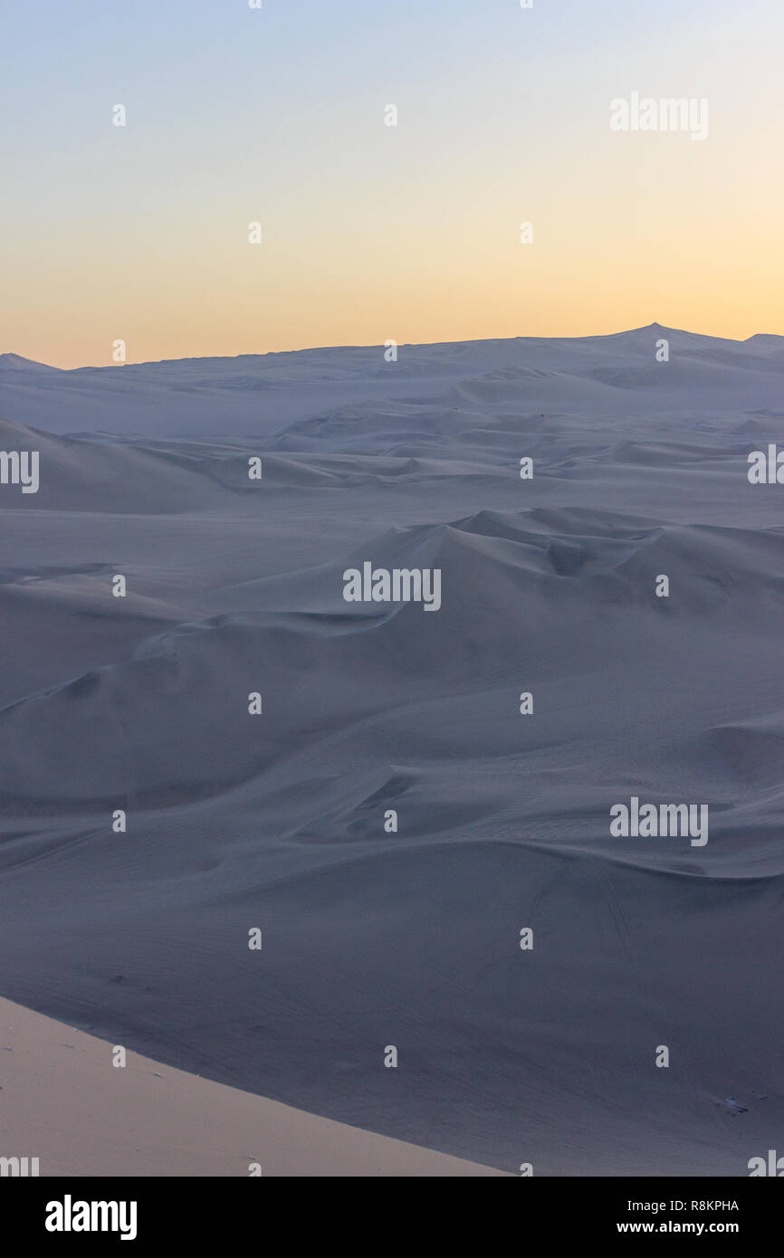 Sunset At Huacachina Desert Oasis In Peru Stock Photo Alamy sunset-at-huacachina-desert-oasis-in-peru-stock-photo-alamy