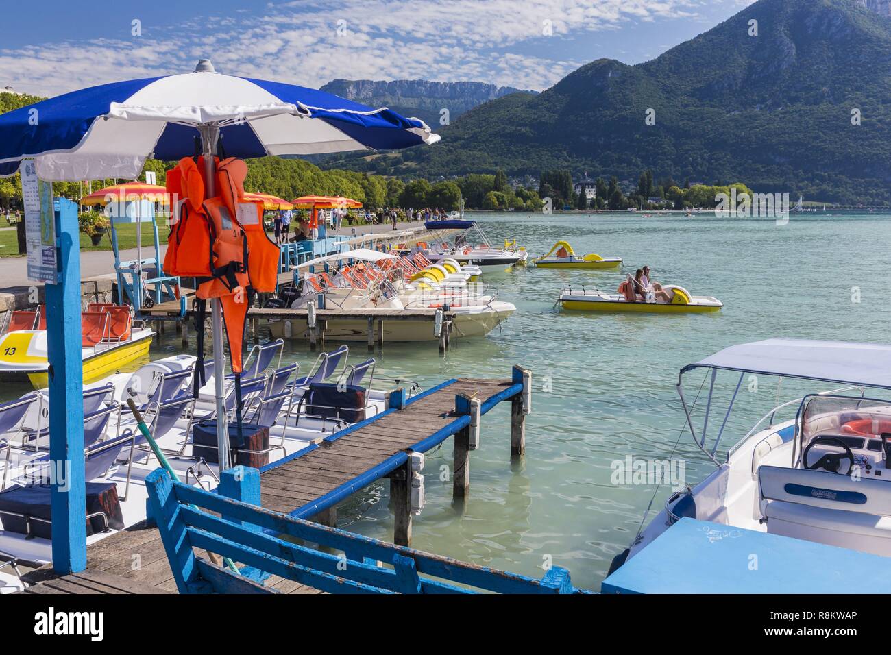 France, Haute Savoie, Annecy, the quay on the border of the lake Stock Photo
