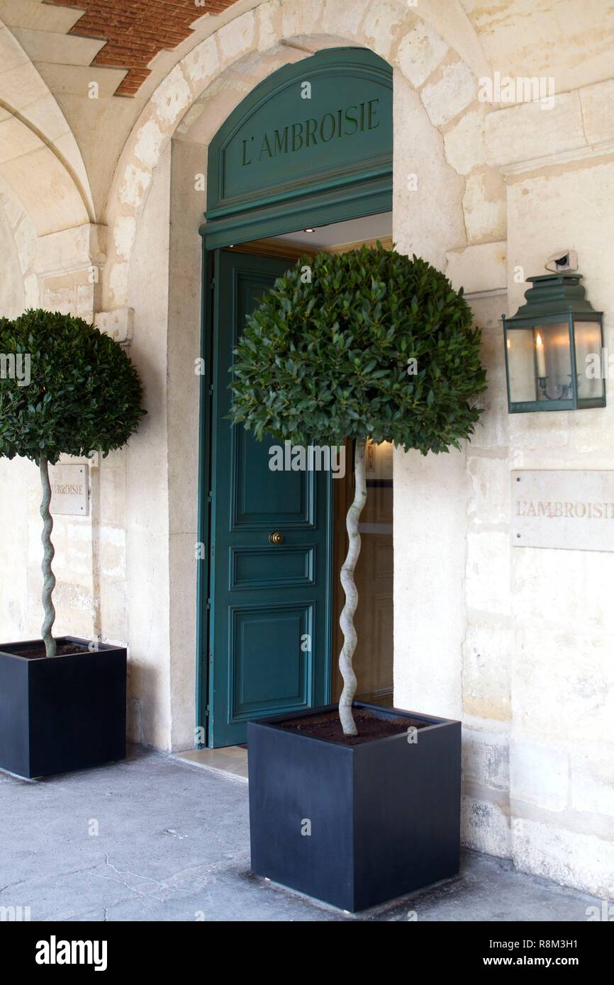 France, Paris, L'Ambroisie restaurant, facade Stock Photo Alamy