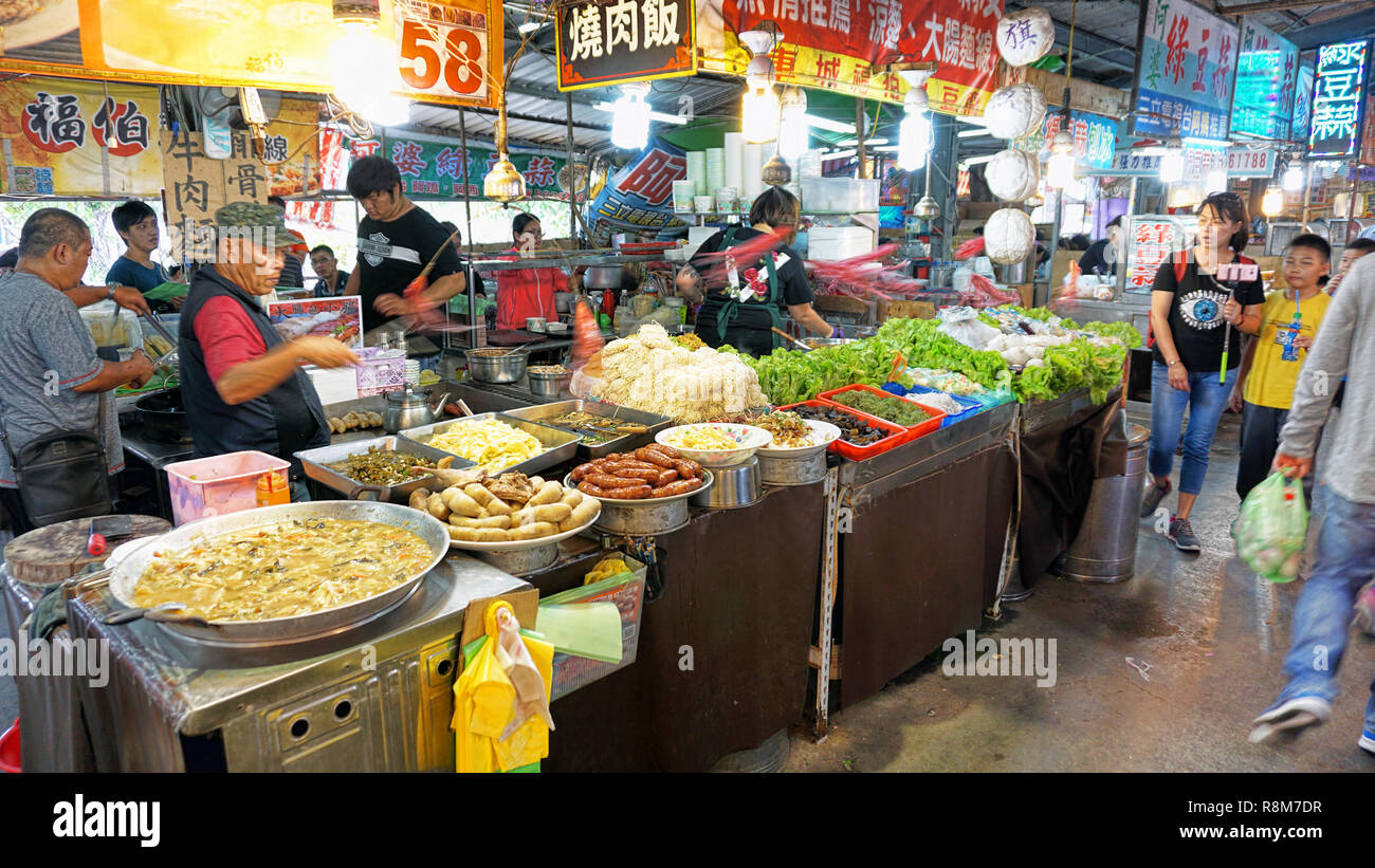 Hengchun,Taiwan - Dec.8,2018 - Busy food court in Hengchun,Taiwan a great place to get get cheap fresh food. Stock Photo