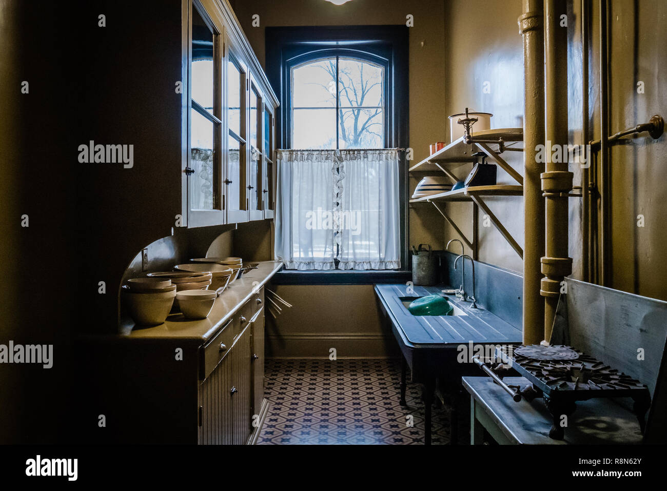 1920s Kitchen High Resolution Stock Photography And Images Alamy
