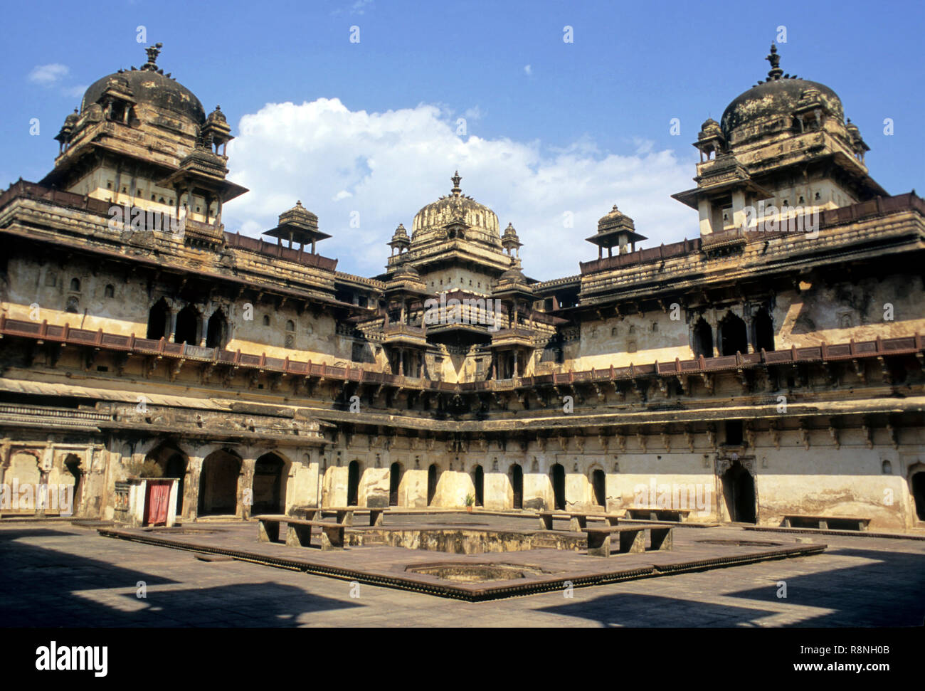 Jehangir Mahal, Symmetrical structure, orchha, madhya pradesh, india Stock Photo