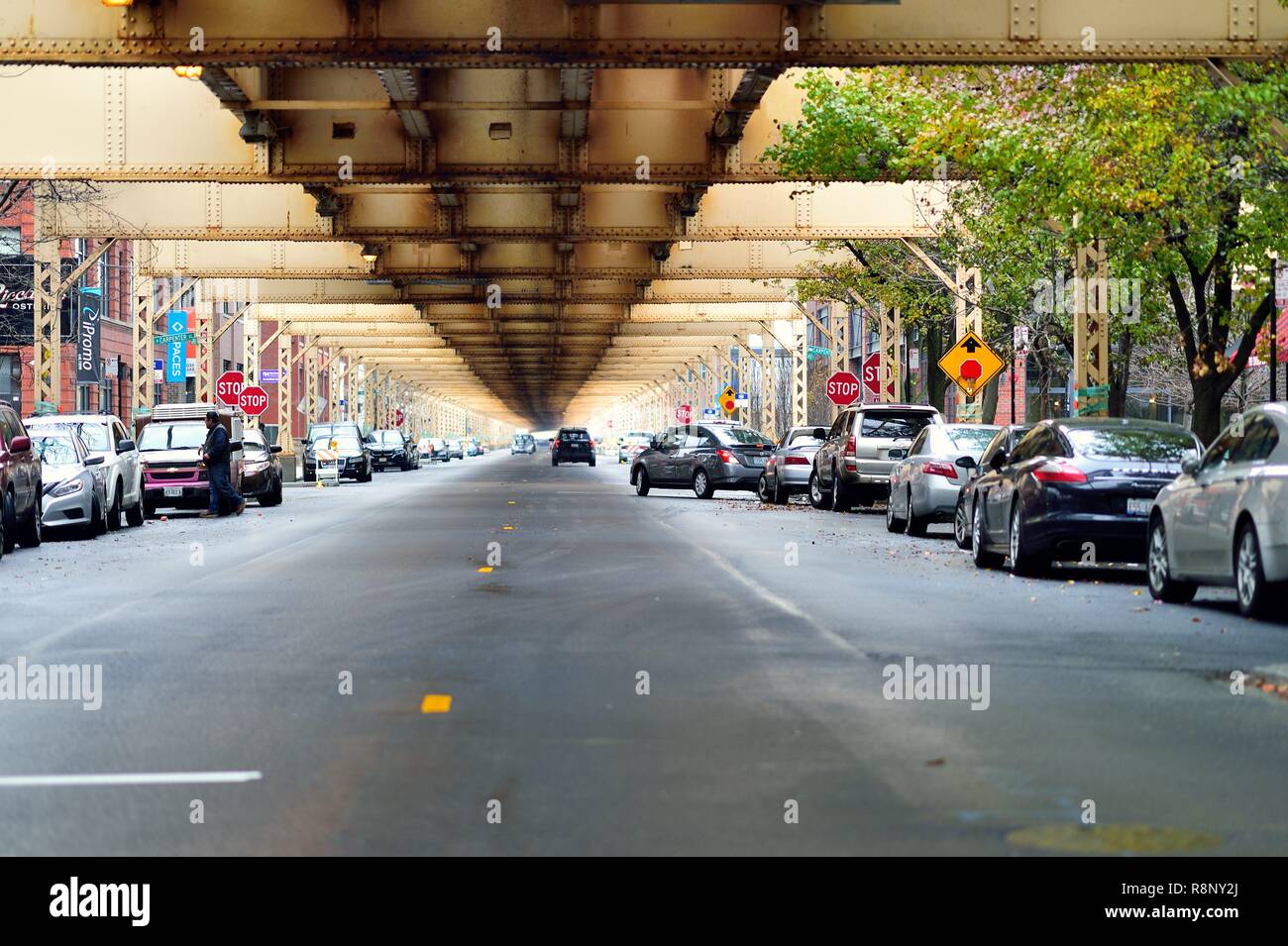 Chicago, Illinois, USA. A tunnel efect created by the elevated train