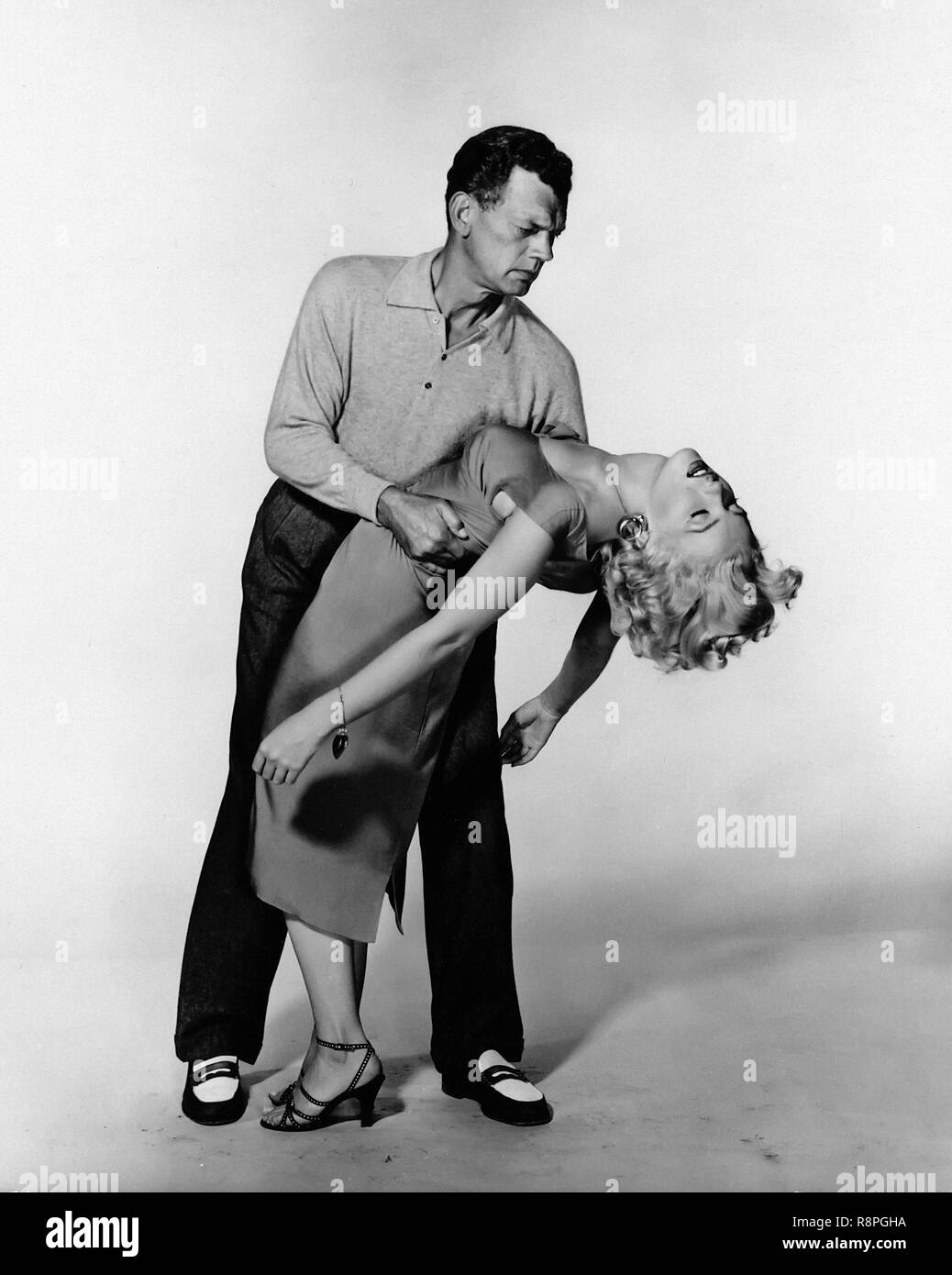 Marilyn Monroe, Joseph Cotten,  'Niagara' (1953) 20th Century Fox  File Reference # 33635 567THA Stock Photo