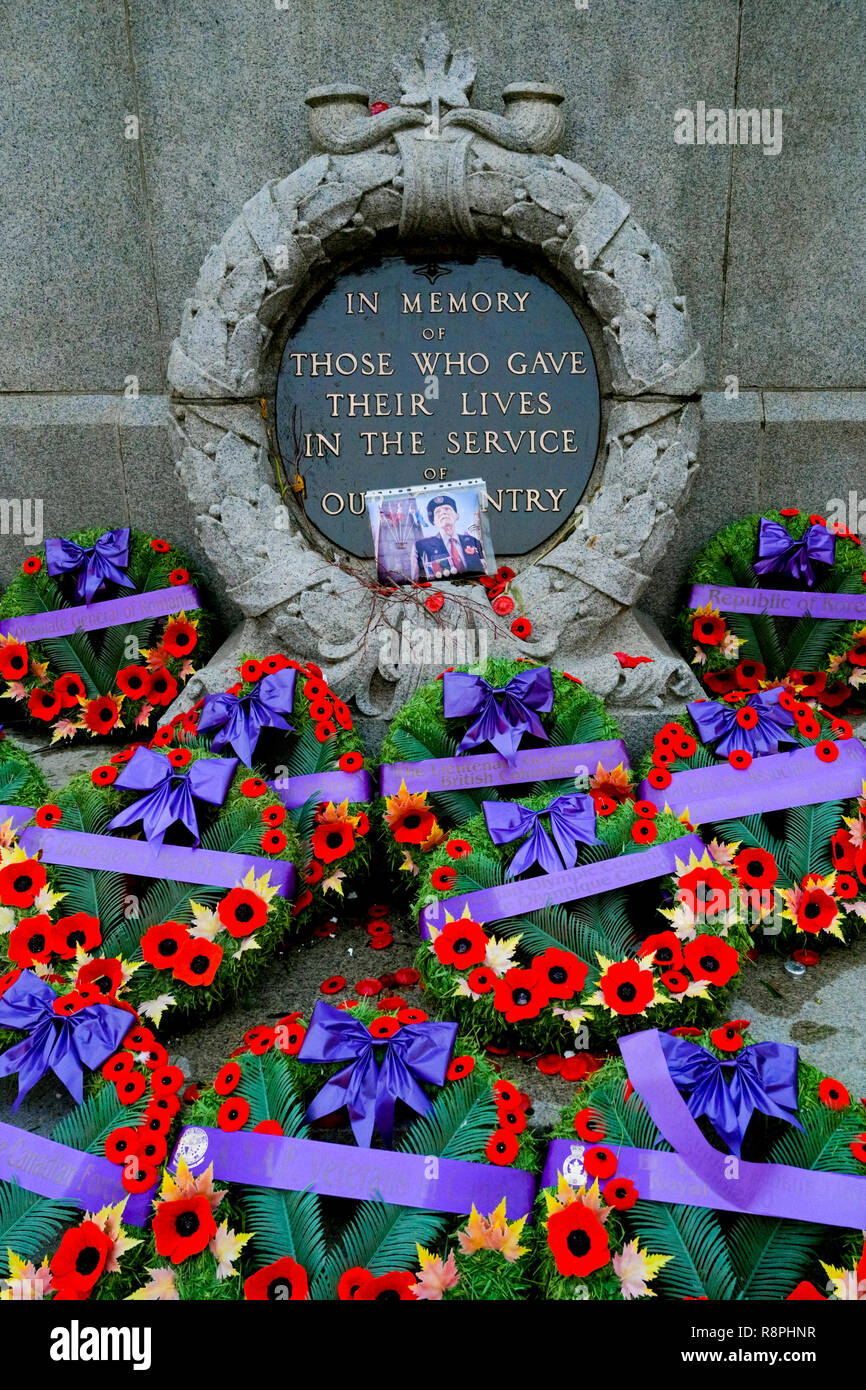 Remembrance Day wreaths, Cenotaph, Vancouver, British Columbia, Canada Stock Photo Alamy
