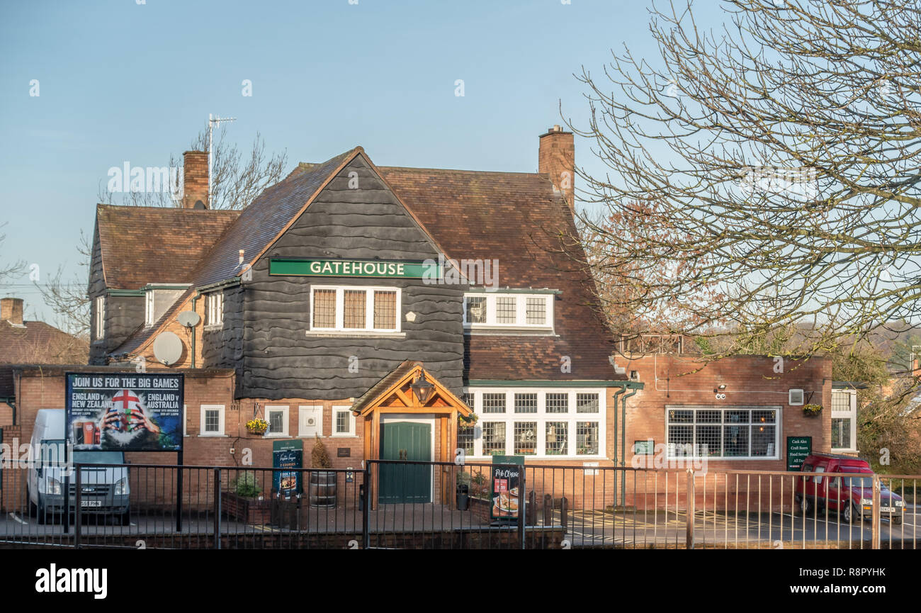 Sizzling pubs uk hires stock photography and images Alamy