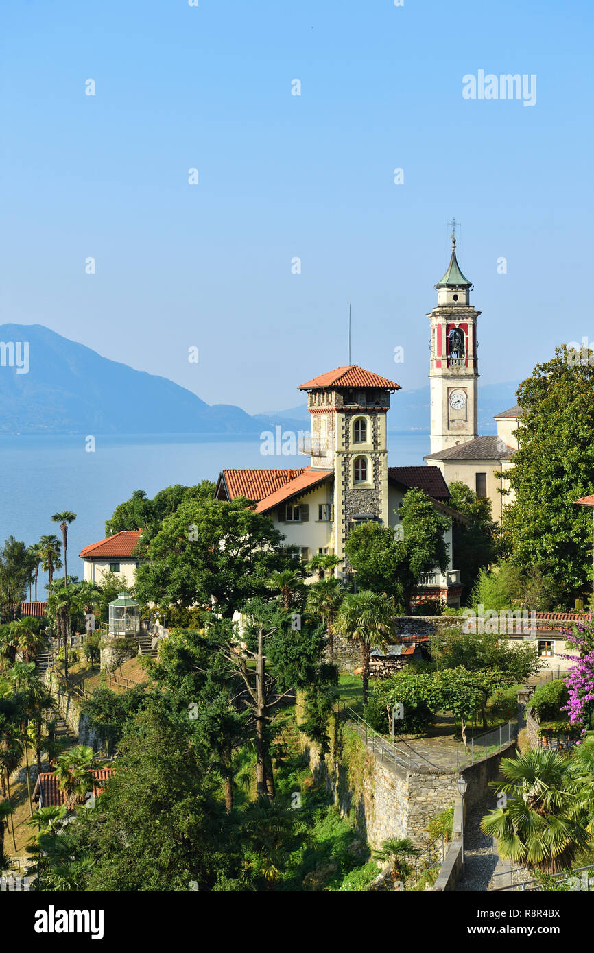 Italy, Piedmont, Stresa, Lake Maggiore (Il Lago Maggiore), Cannero Riviera village Stock Photo