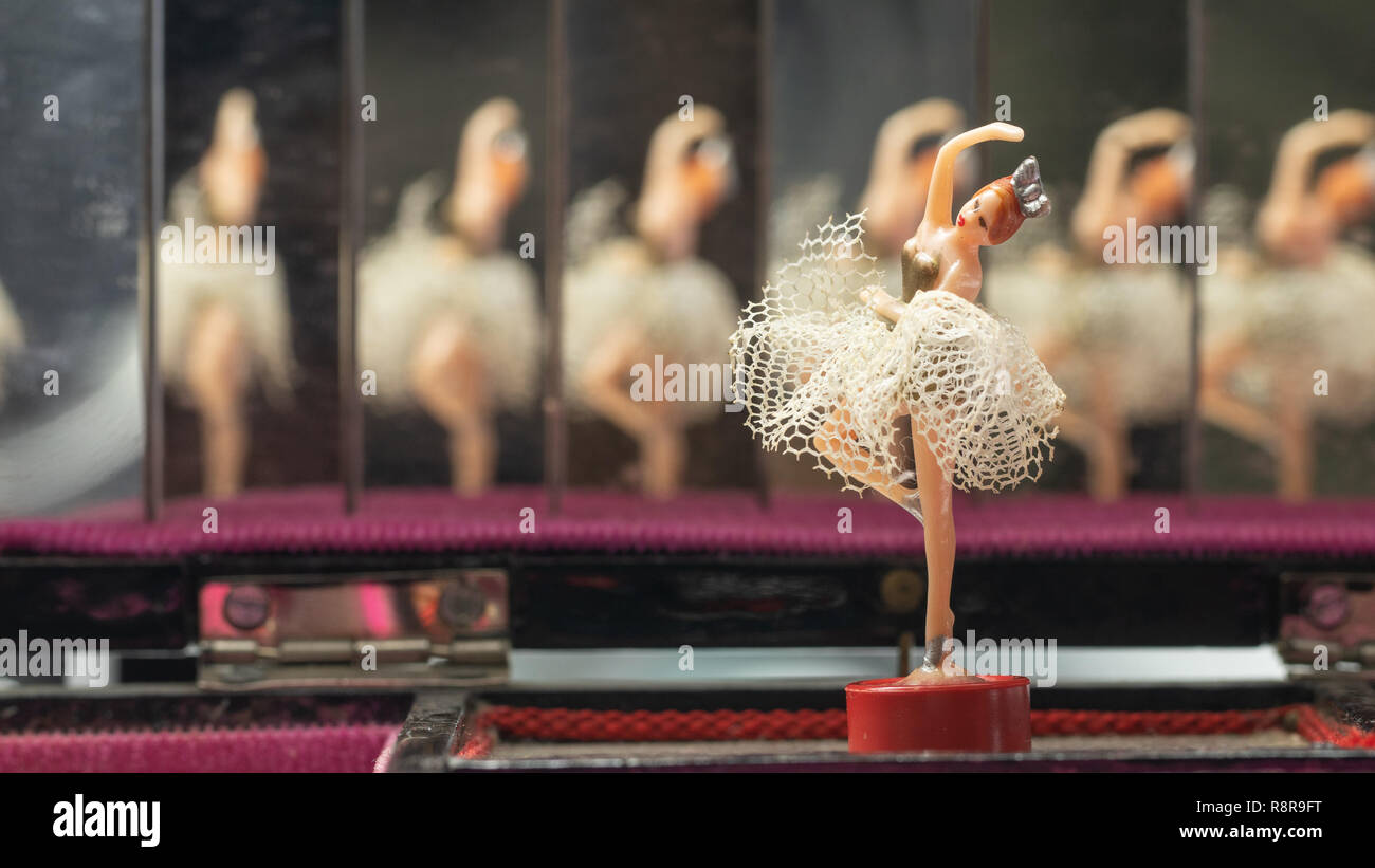 Vintage music box carillon with ballerina and mirrors Stock Photo - Alamy
