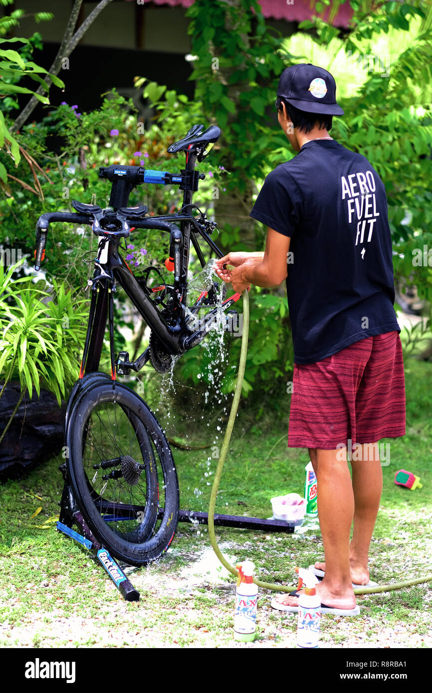 Langkawi Malaysia November 14 2018 Asian Man Are Washing Road Bicycle Near By Home Preparing Bicycle For Triathlon Race Stock Photo Alamy