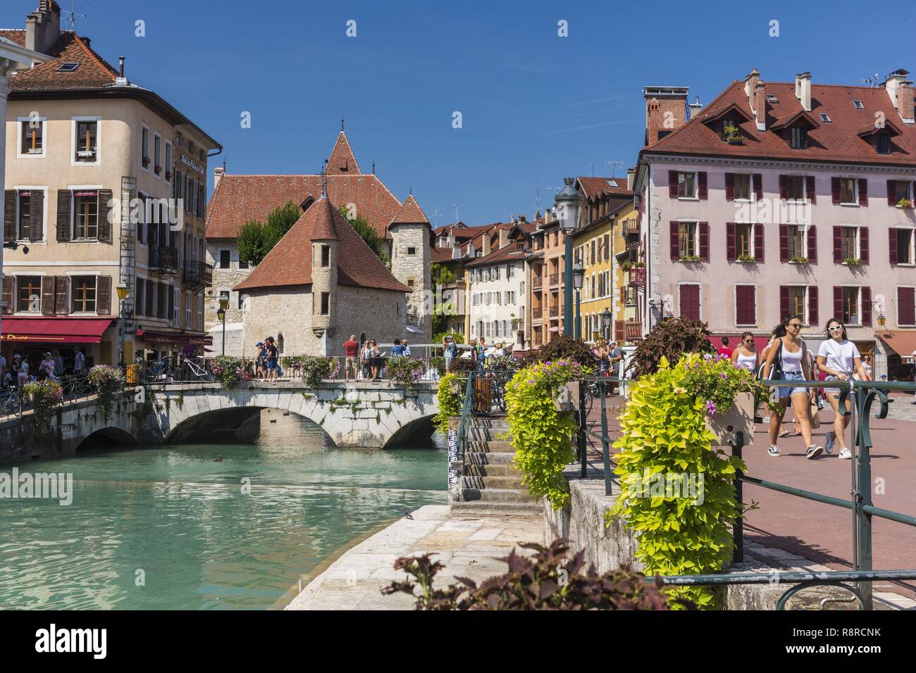 France, Haute Savoie, Annecy, the old town, Quai Perriere on Thiou river banks and former jails of Palais de l'Isle Stock Photo