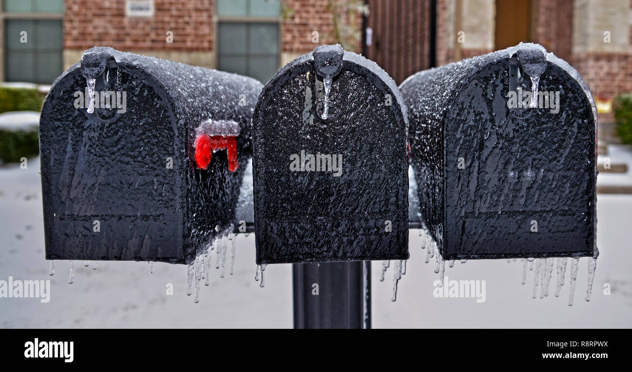 Frozen mailboxes hires stock photography and images Alamy