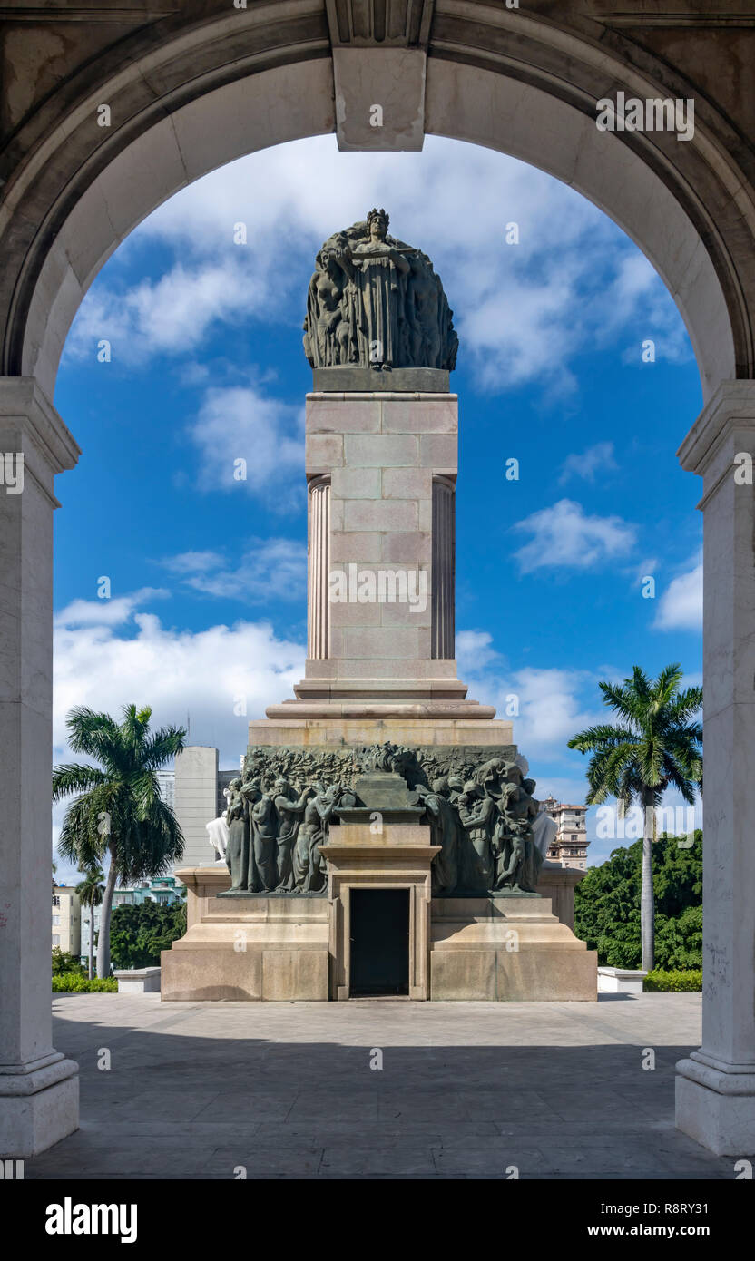 The huge monument to José Miguel Gómez - Cuba's second president. On the Avenue de los Presidentes, Havana, Cuba Stock Photo