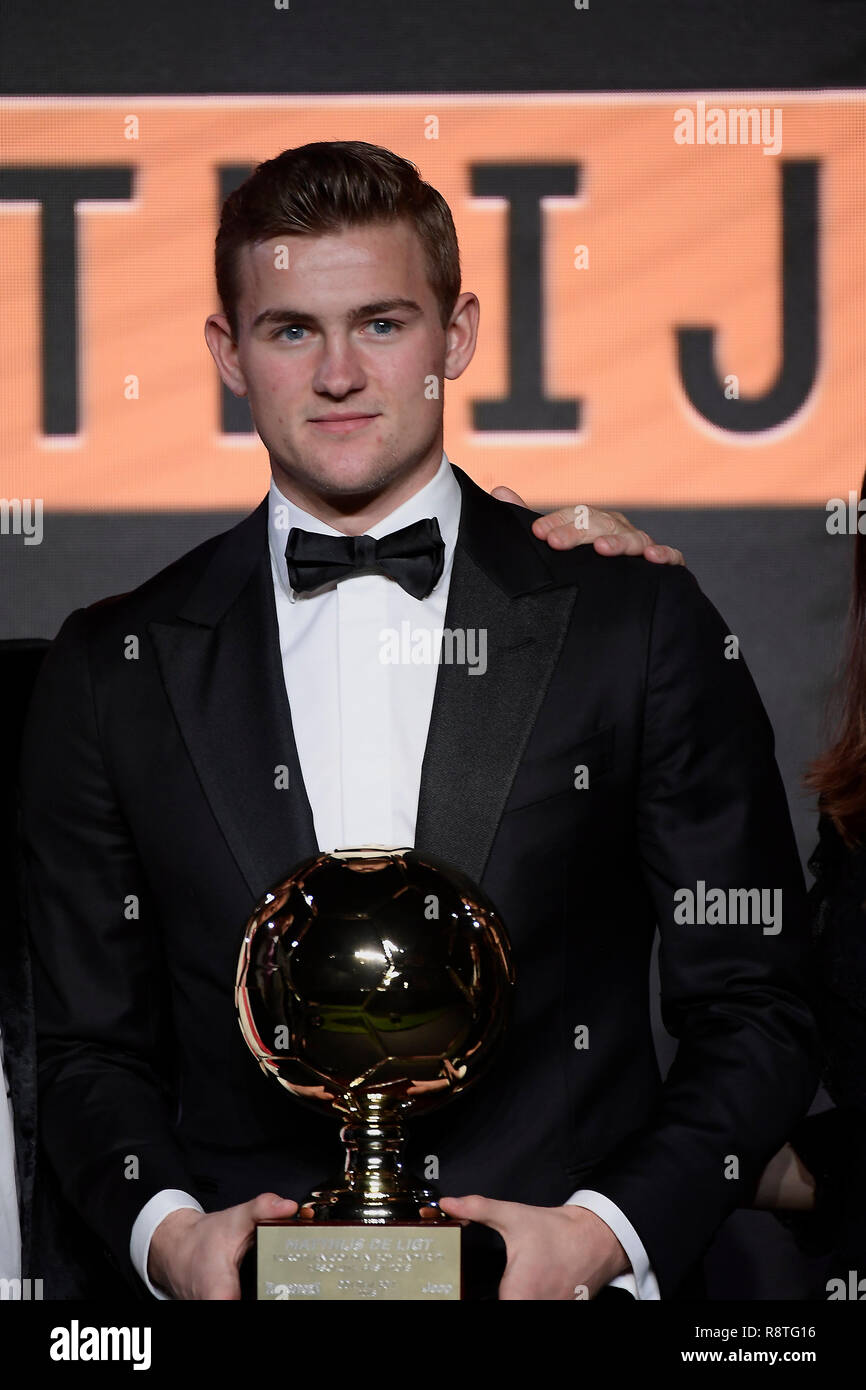 Turin Italy 17th December 18 Sport Soccer Golden Boy Awards 18 The Award As The Best Under 21 In Europe By Tuttosport In The Pic Golden Boy Matthius De Ligt Credit Lapresse Alamy Live