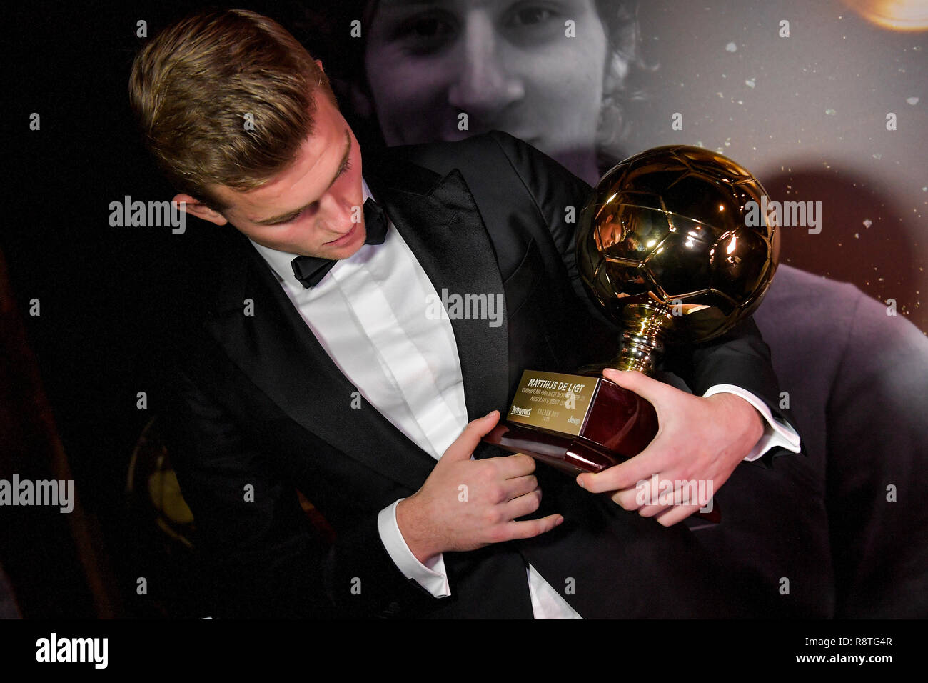 Turin Italy 17th December 18 Nella Foto Matthijs De Ligt Photo Lapresse Marco Alpozzi December 17 18 Turin Italy Sport Soccer Golden Boy Awards 18 The Award As The Best Turin Italy 17th December 18 Nella Foto Matthijs De Ligt Photo Lapresse Marco Alpozzi December 17 18 Turin Italy Sport Soccer Golden Boy Awards 18 The Award As The Best