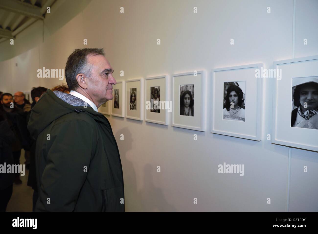 Foto Marco Bucco/LaPresse 19 Dicembre 2018 Prato (PO) Italia  Cronaca  Europa in Toscana - Tappa a Prato. Nella foto: il Presidente della Regione Toscana Enrico Rossi al Museo Pecci, qui con la direttrice Cristiana Perrella  Photo Marco Bucco/LaPresse December 19, 2018 Prato (PO) Italy News Europe inTuscany. in the pic: Stock Photo