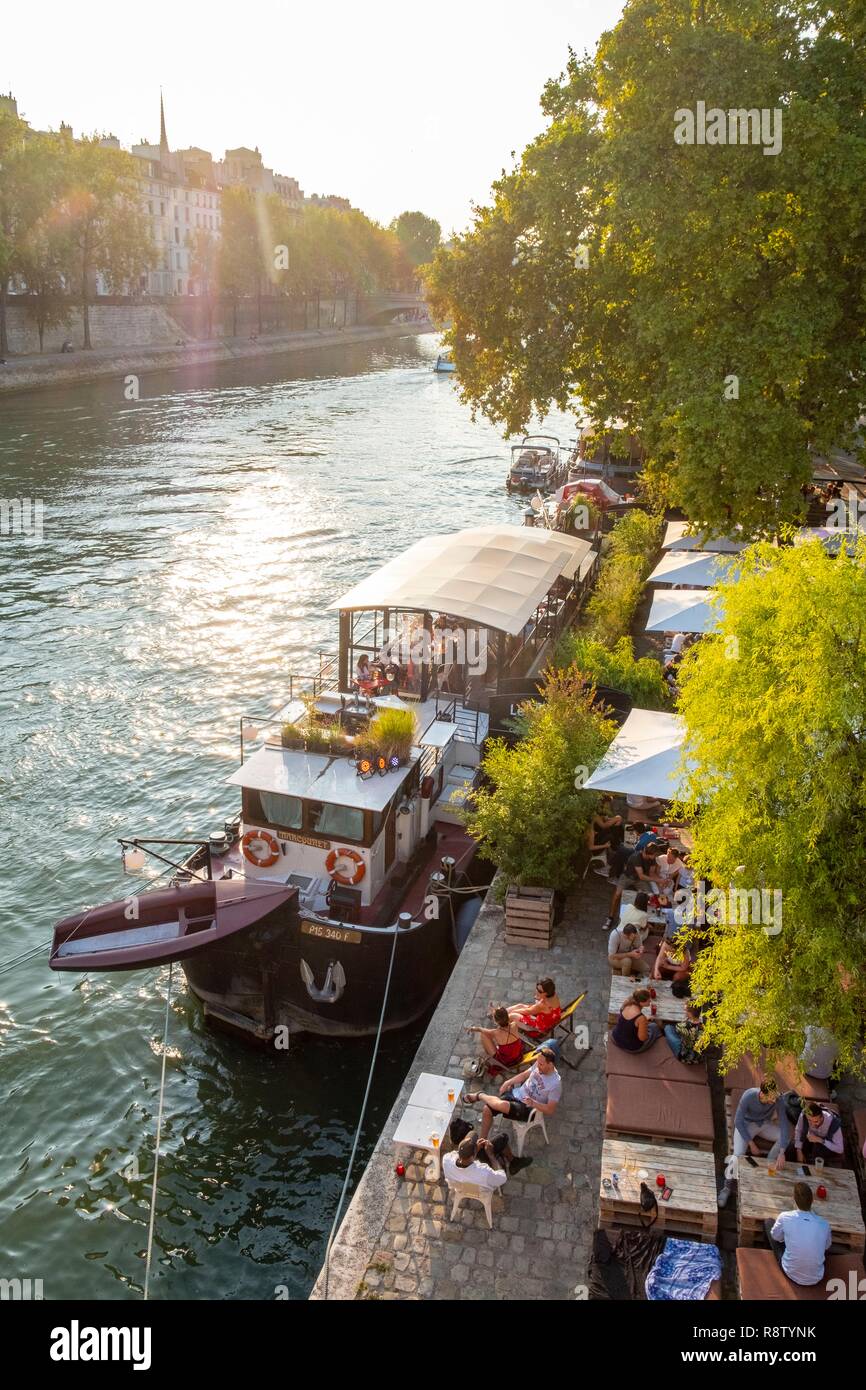 France, Paris, Rives de Seine Park, Seine banks listed world Heritage ...