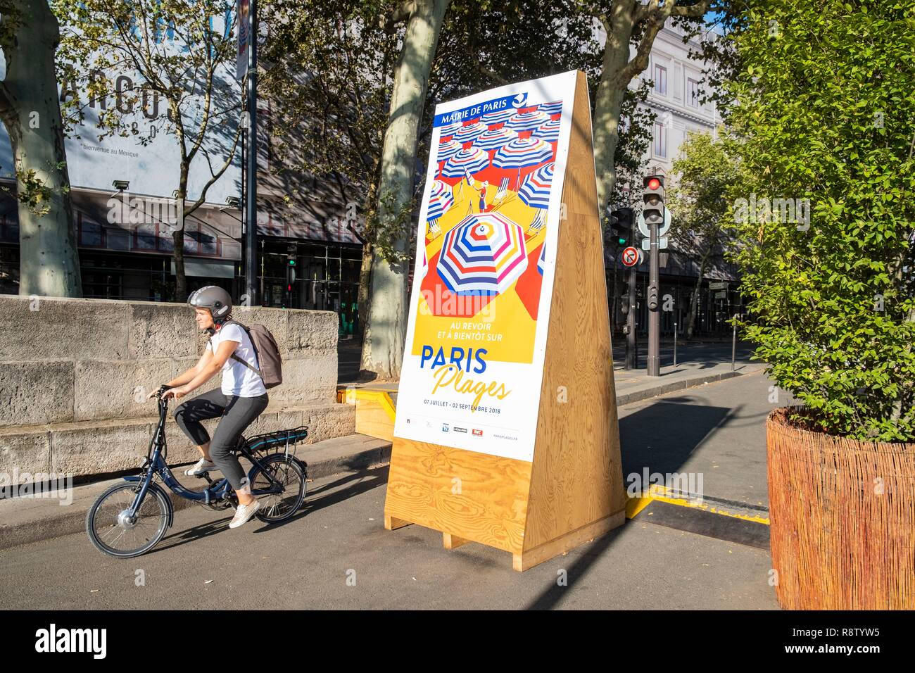 France Paris The Banks Of The Seine Classified Unesco