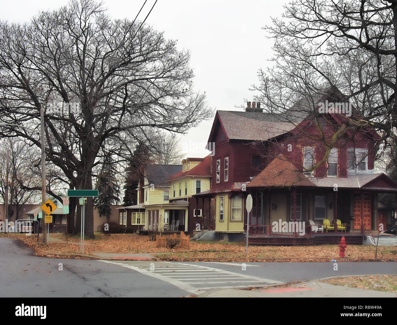 American neighborhood background hi-res stock photography and images ...