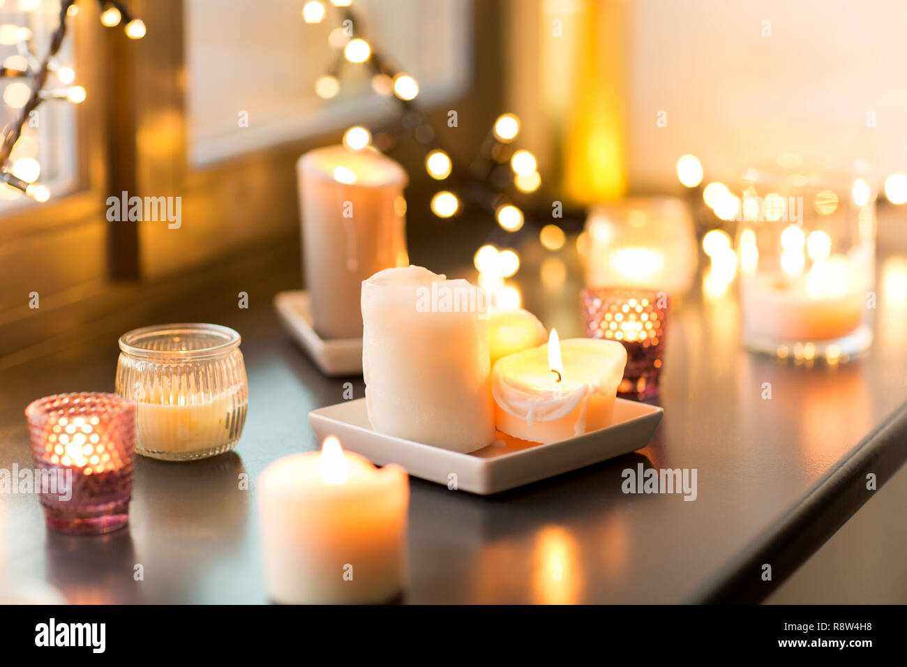 Windowsill online candle lights