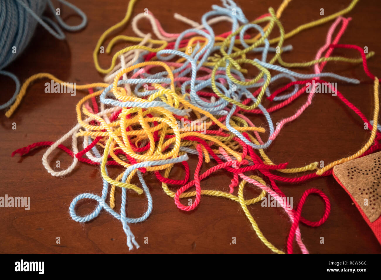 Bright coloured wool hi-res stock photography and images - Alamy