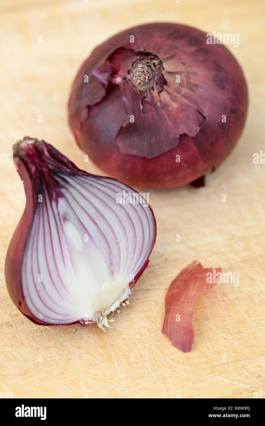 Half red onion hi-res stock photography and images - Alamy