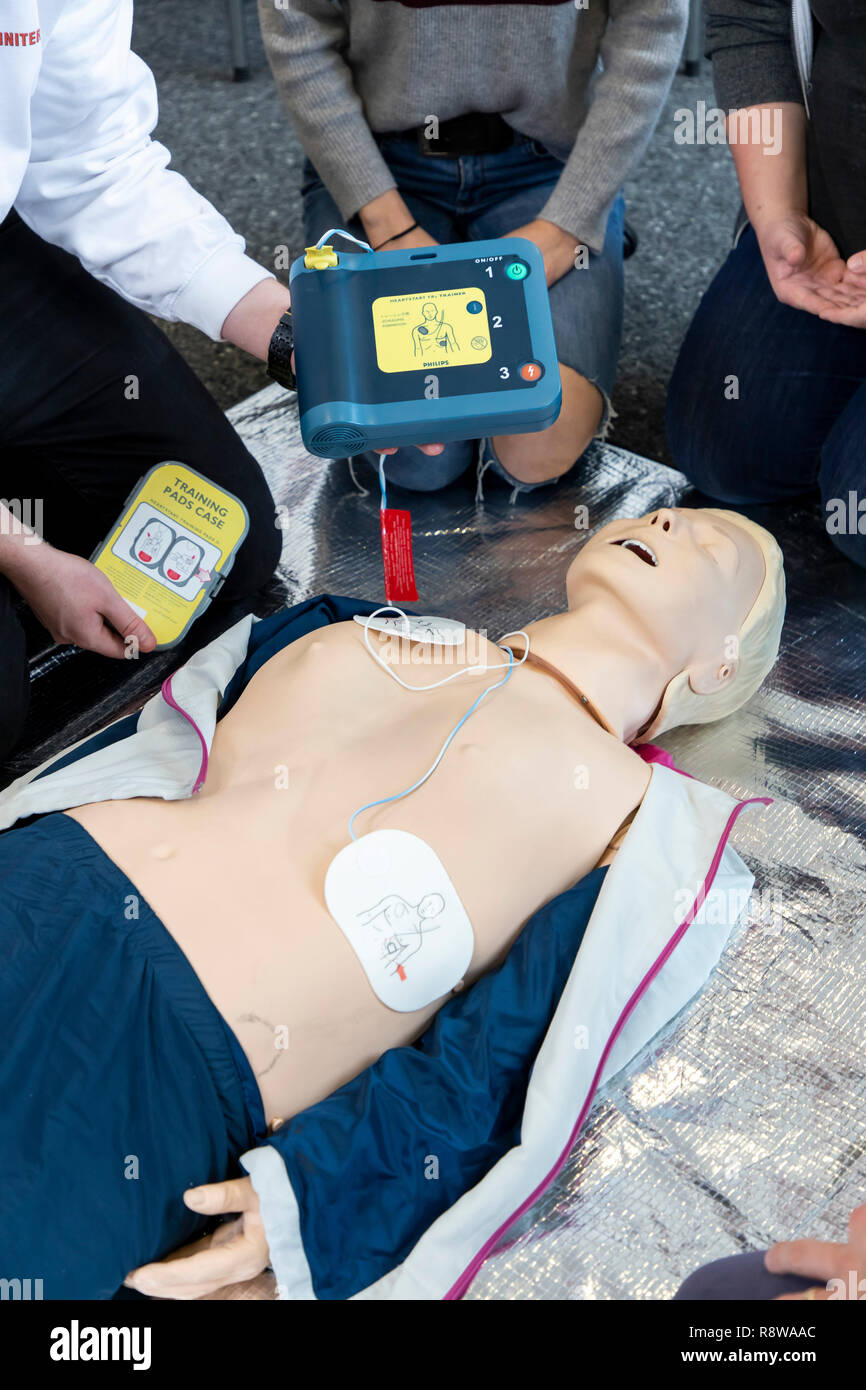 Defibrillation Course First Aid Course, First Aid Training, Emergencies, Practice Training ...