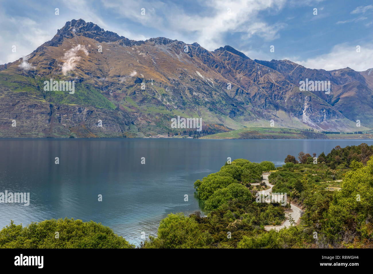 Queenstown lake hi-res stock photography and images - Alamy