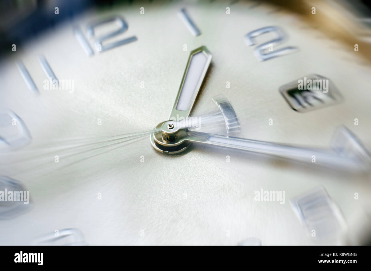 Clock face hour minute hands hires stock photography and images Alamy