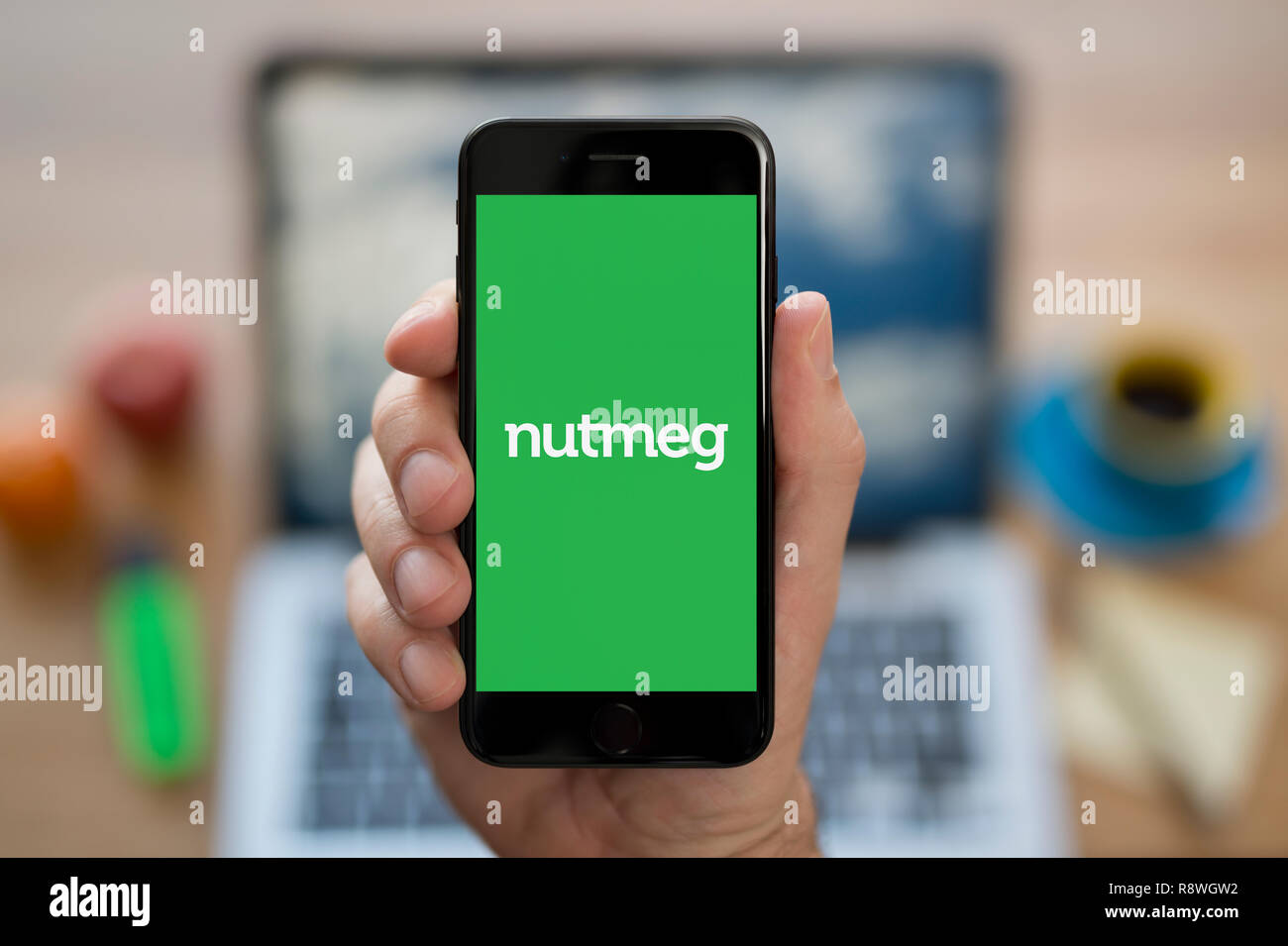 Nutmeg mobile banking hires stock photography and images Alamy