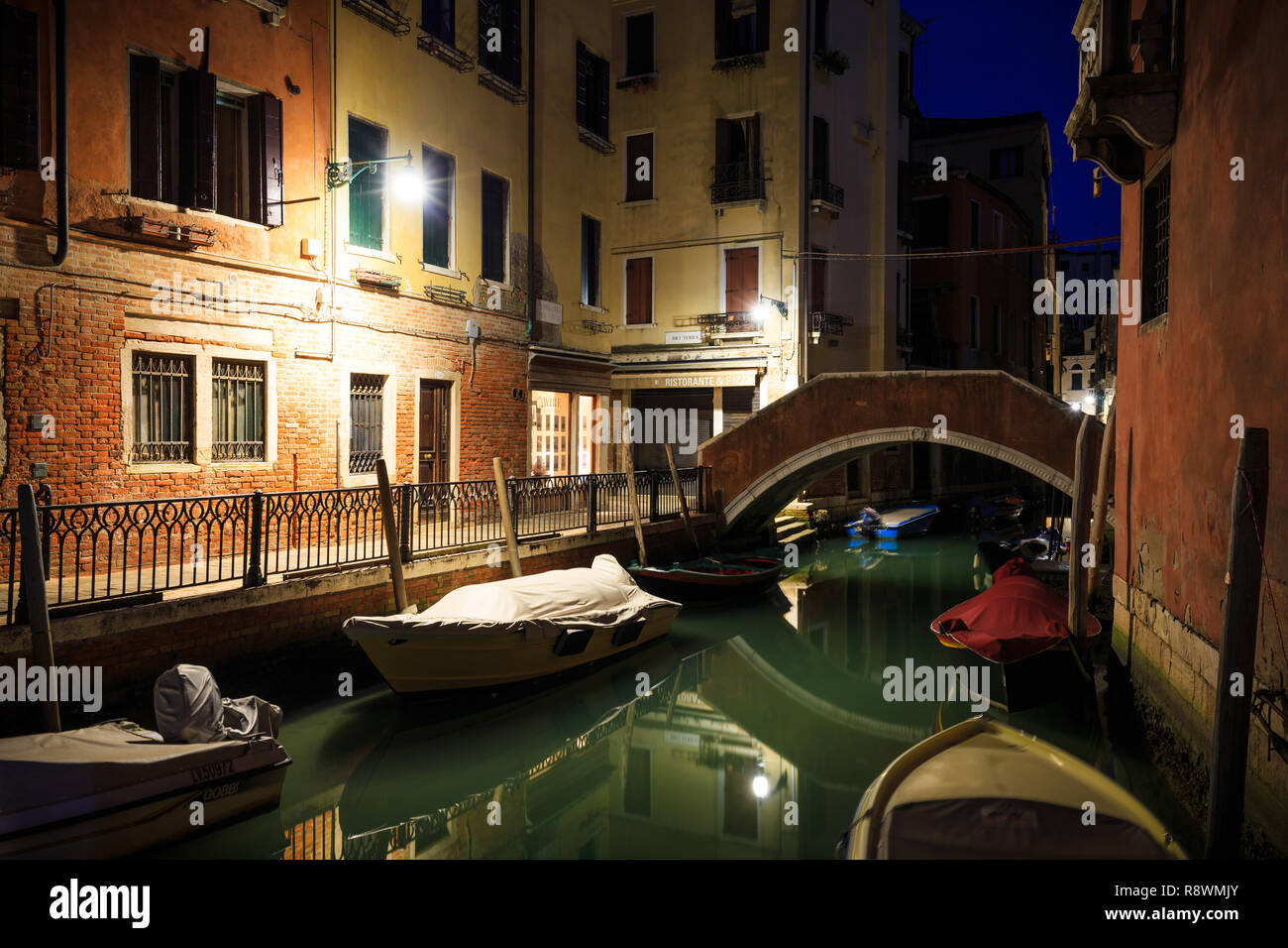 Quiet morning in venice hi-res stock photography and images - Alamy