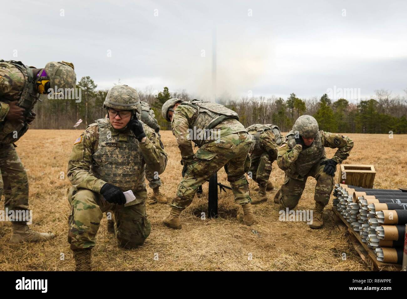 https://c8.alamy.com/comp/R8WPPE/soldiers-assigned-to-1st-battalion-3rd-us-infantry-regiment-the-old-guard-fires-an-81mm-round-from-an-m252-81mm-mortar-system-for-effective-fire-during-a-live-fire-training-exercise-in-support-1st-attack-reconnaissance-battalion-82nd-combat-aviation-brigade-at-fort-ap-hill-va-march-13-R8WPPE.jpg