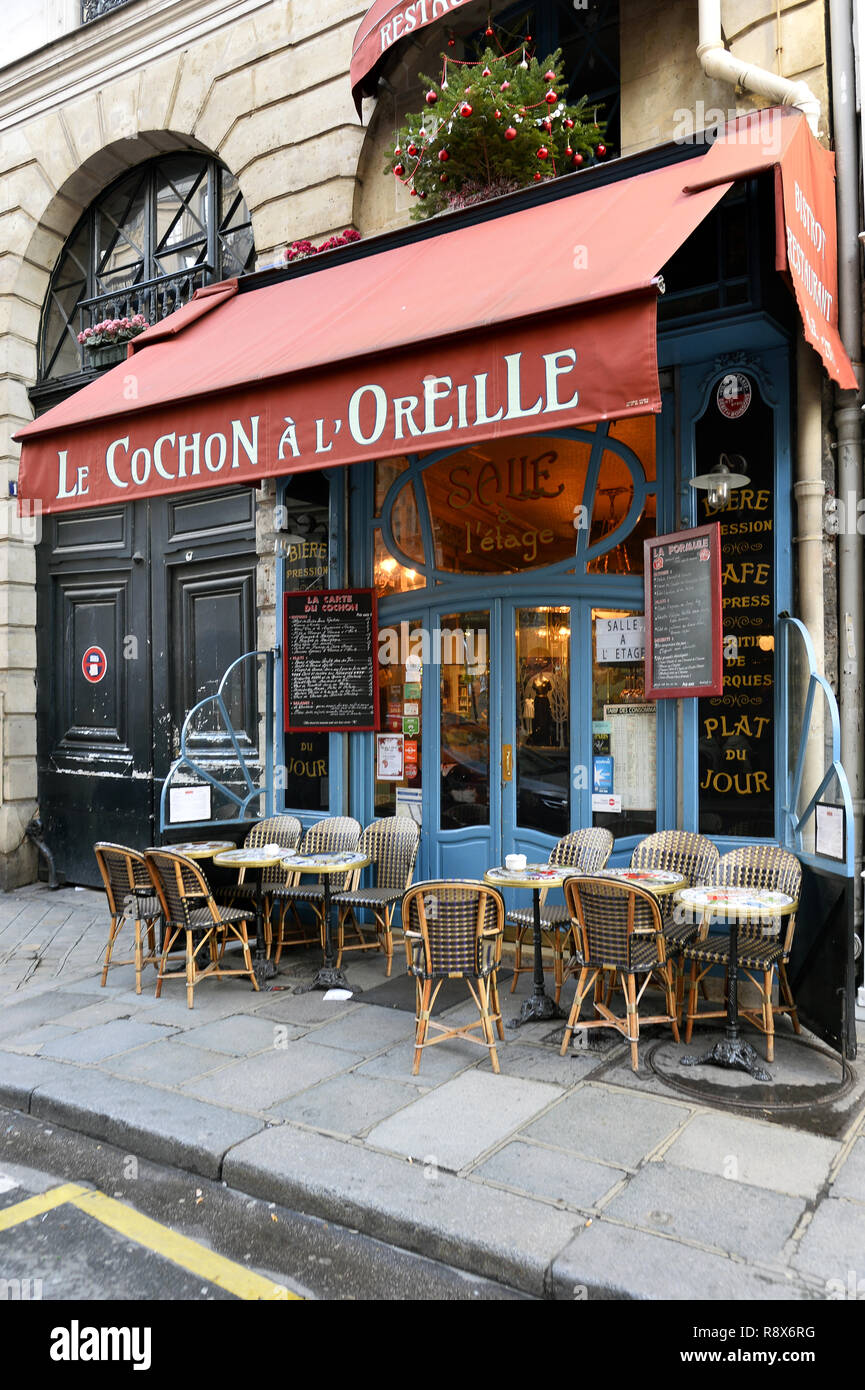 Le Cochon à l'Oreille restaurant - Les Halles - Paris - France Stock Photo  - Alamy