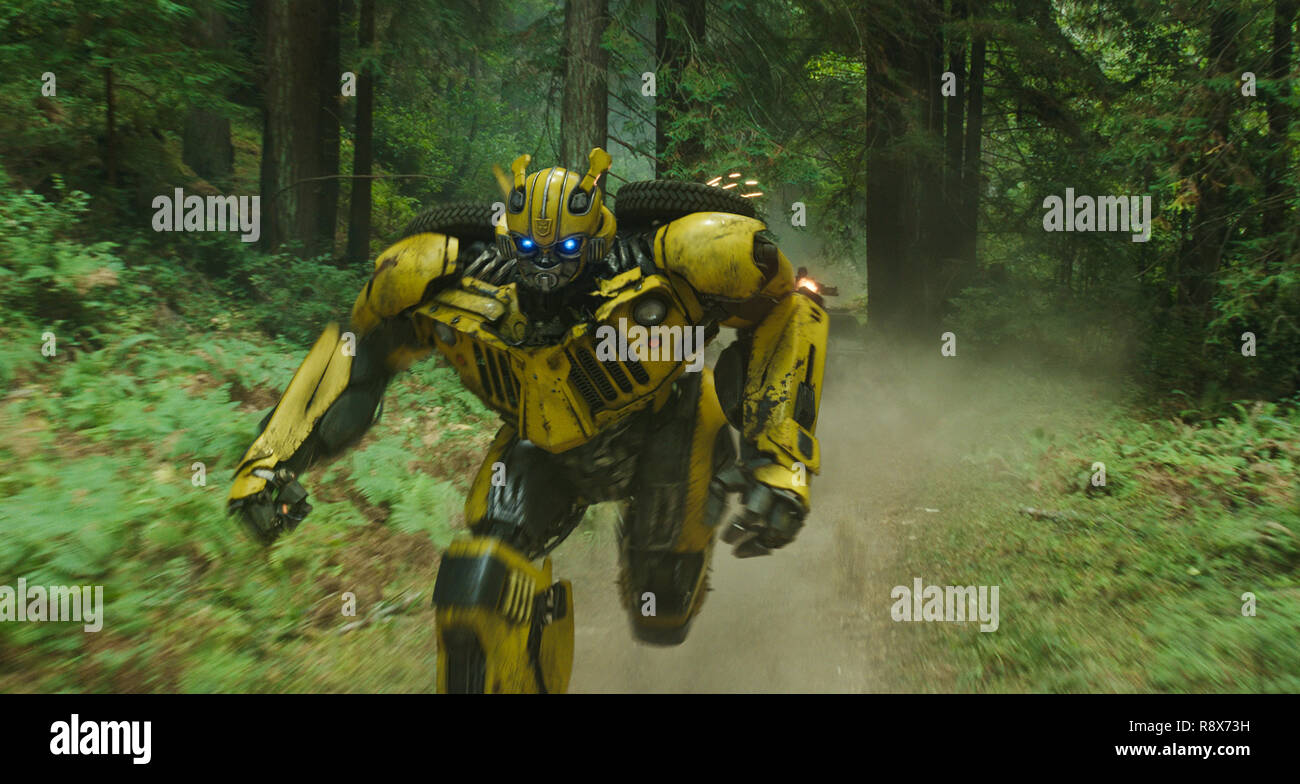 BUMBLEBEE, Bumblebee (voice: Dylan O'Brien), 2018. © Paramount Pictures ...