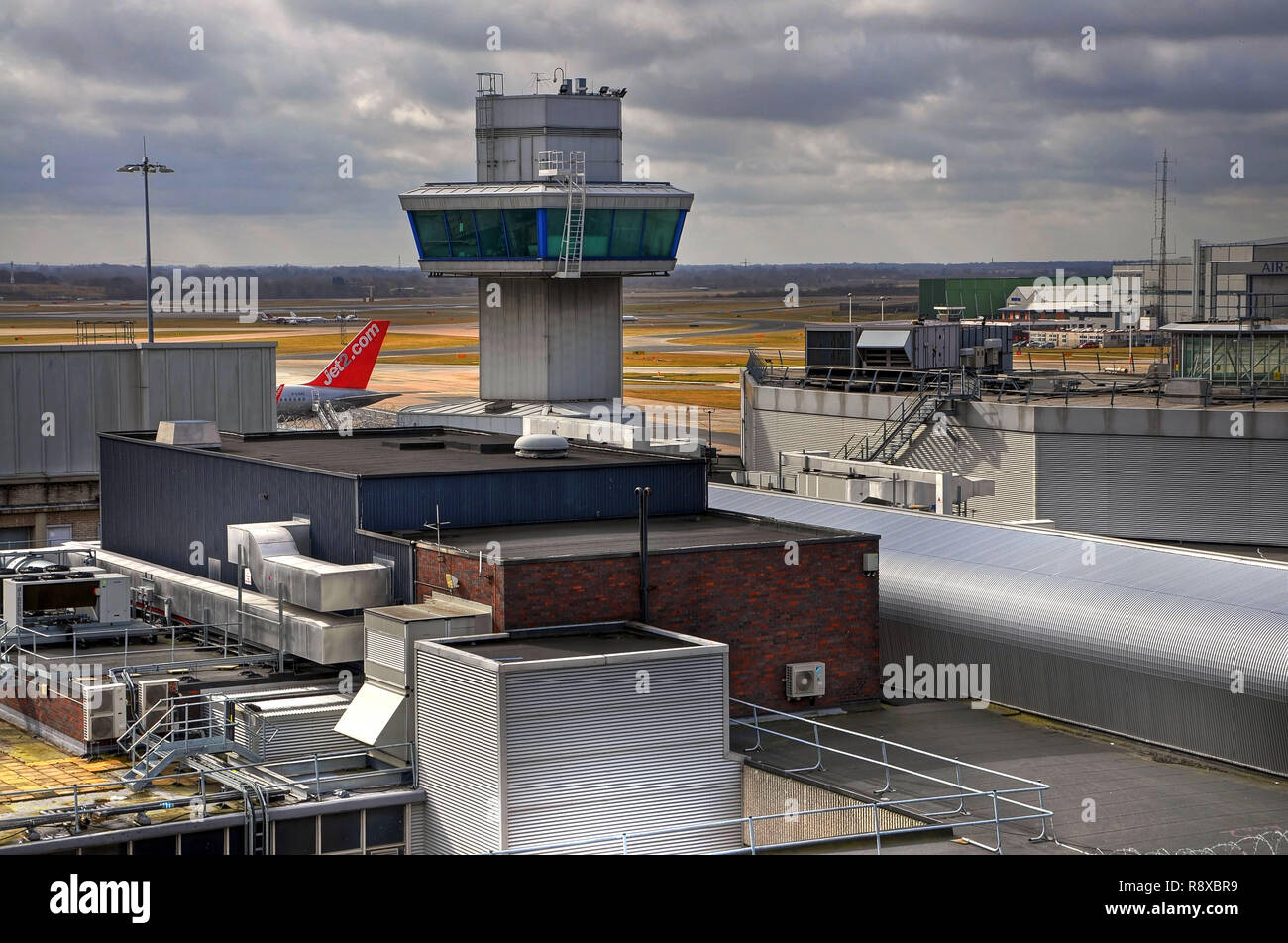 Manchester airport plane terminal hi-res stock photography and images