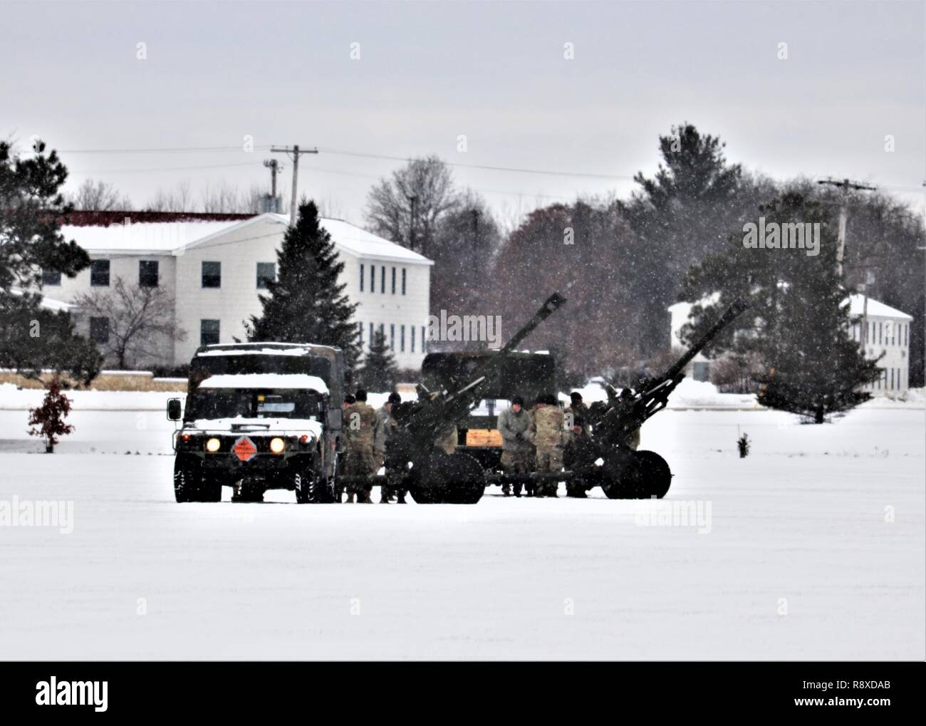 21 minute gun salute hi-res stock photography and images - Alamy