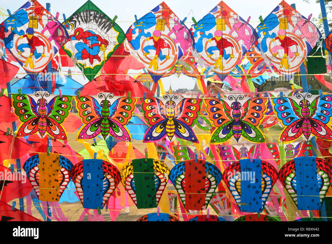 Seamless wallpaper with kite Stock Photo - Alamy