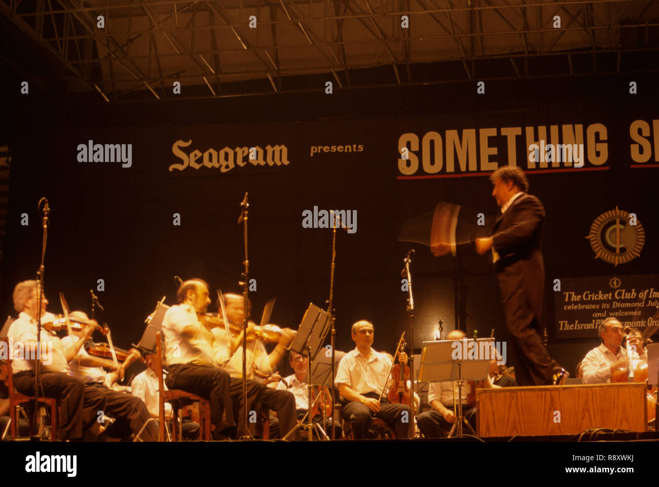 Philharmonic orchestra outdoor hi-res stock photography and images - Alamy