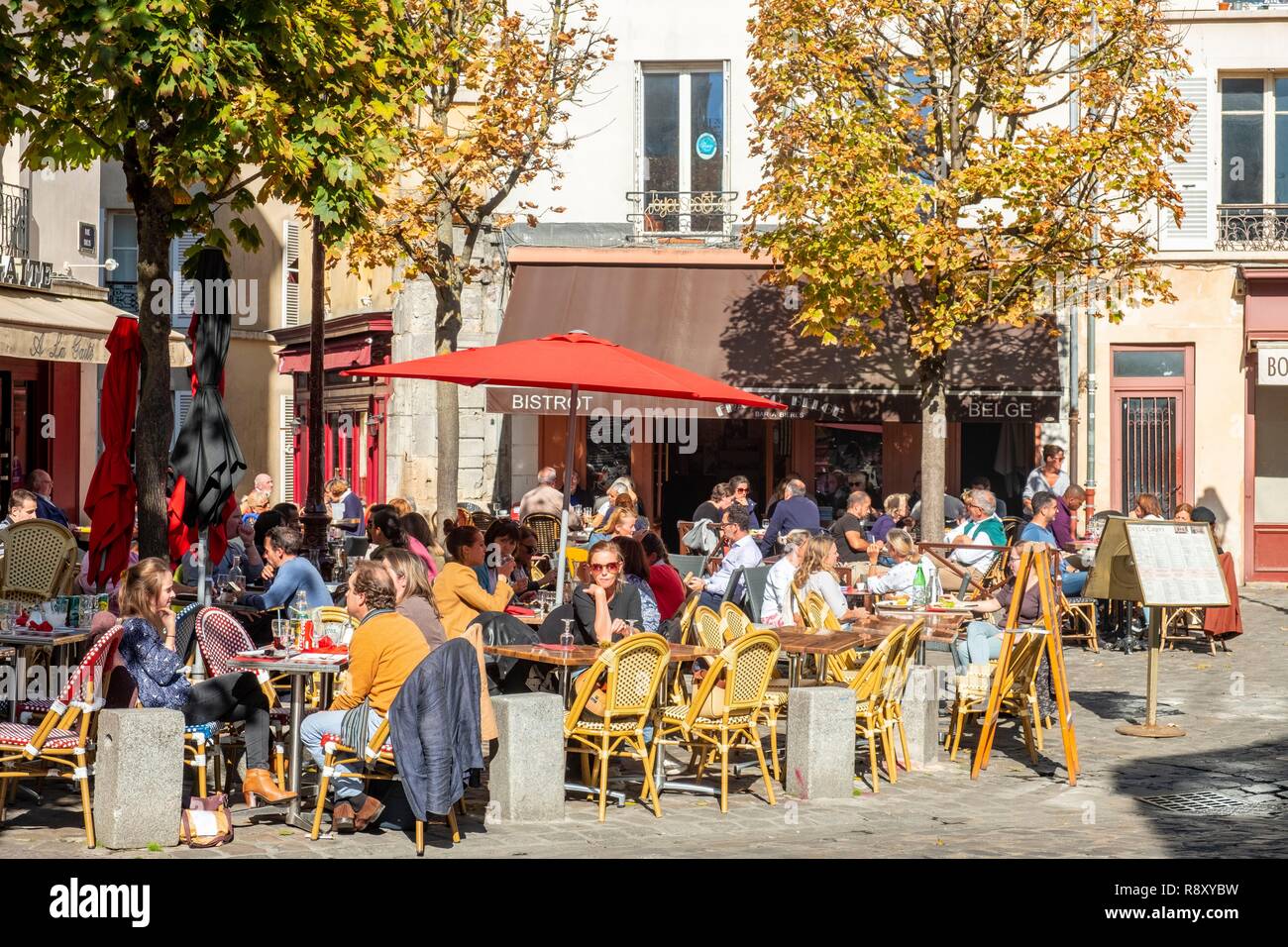 France, Yvelines, Versailles, market place, restaurants Stock Photo Alamy