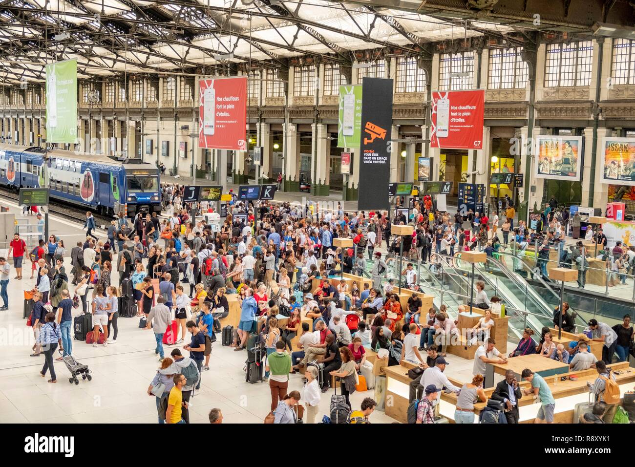 france-paris-gare-de-lyon-hall-1-stock-photo-alamy