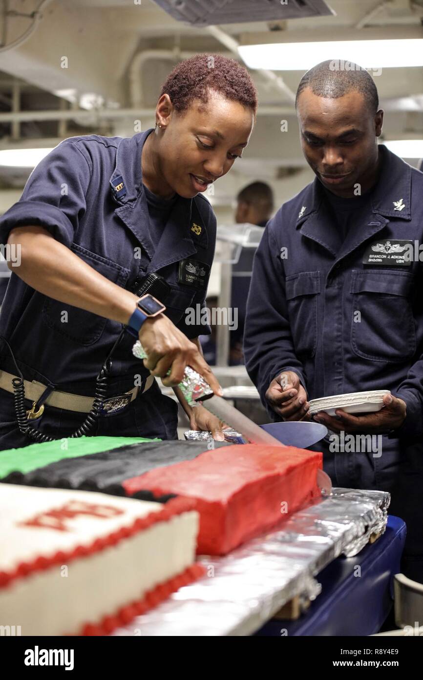 First black female us navy hi-res stock photography and images - Alamy