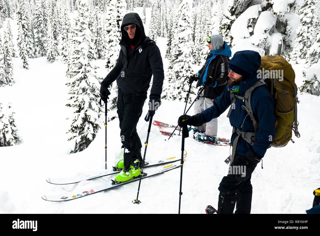 Basic military mountaineering course hi-res stock photography and ...