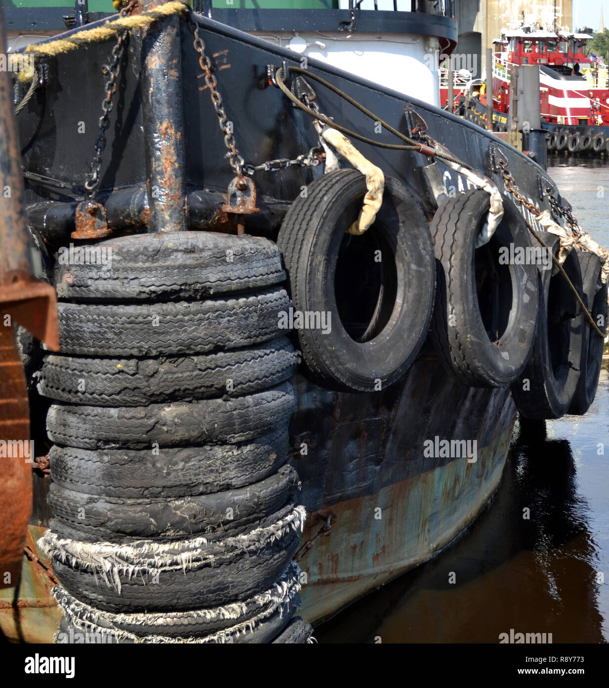Dock bumpers hi-res stock photography and images - Alamy