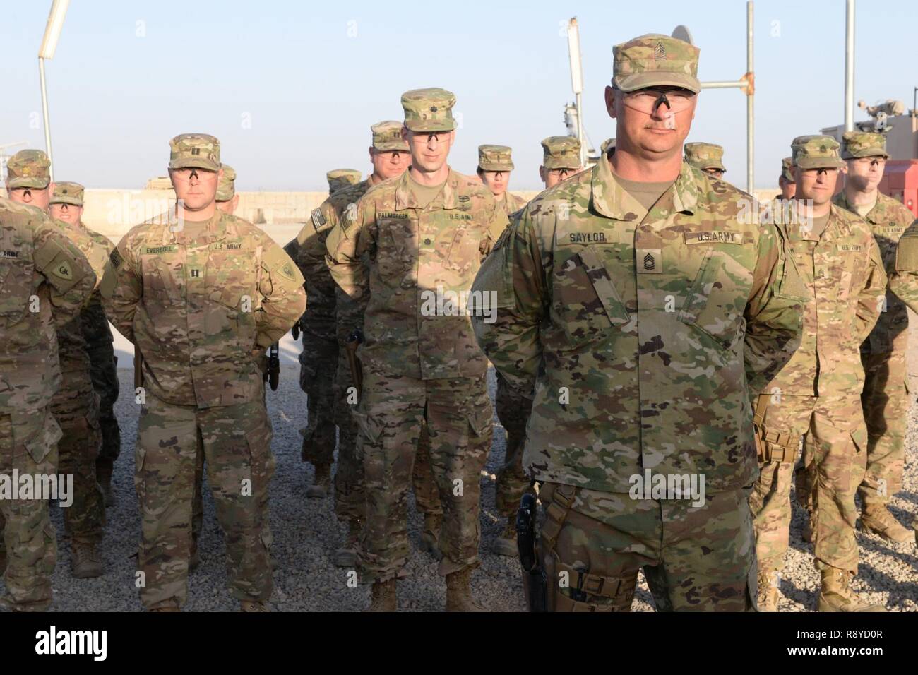 Members of the Army National Guard 38th Infantry Division form up ...