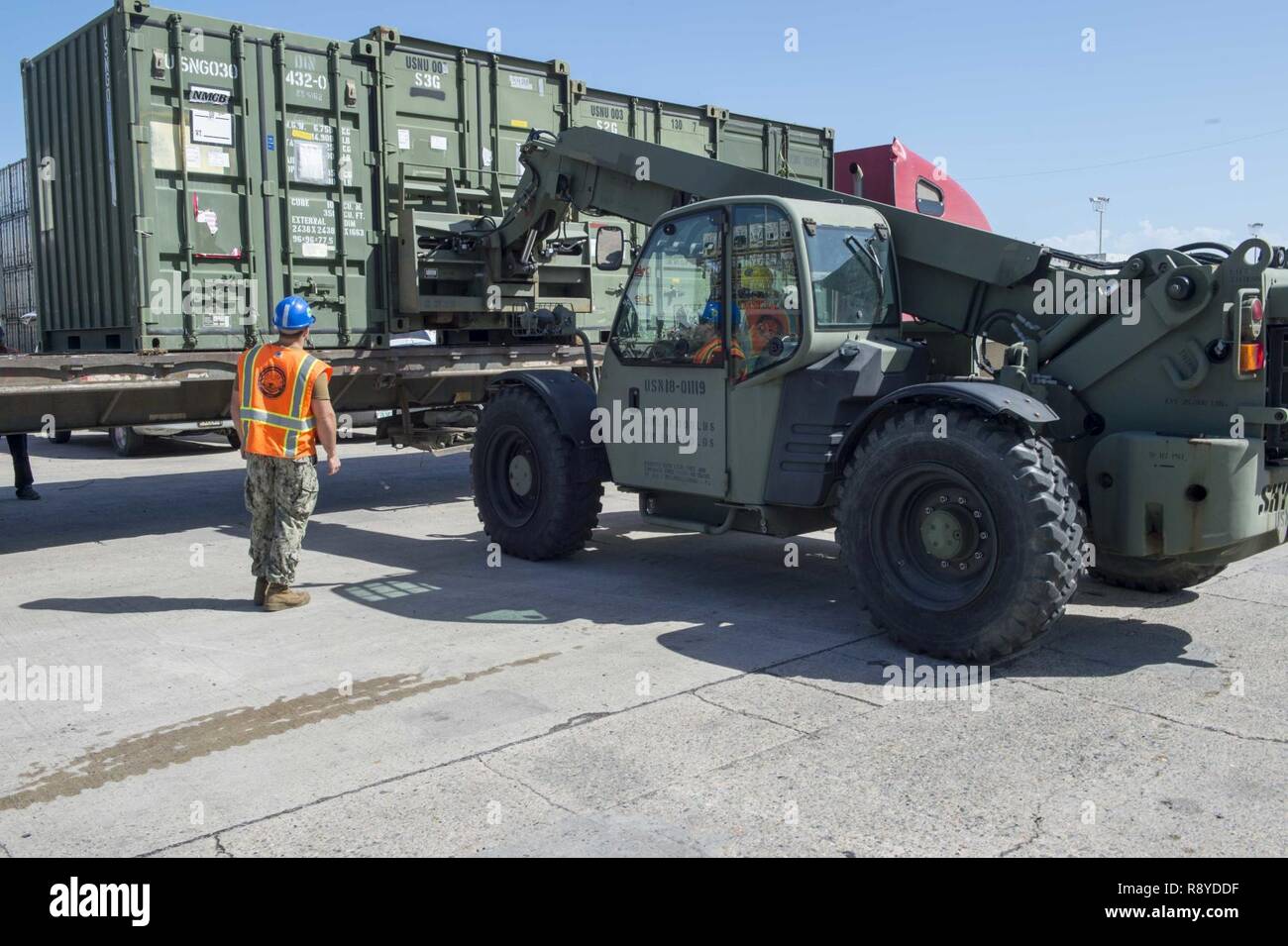 TRUJILLO, Honduras (March 5, 2017) - Sailors attached to Navy Cargo ...