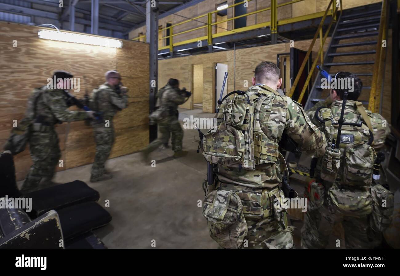 Soldiers with the 1st Battalion, 10th Special Forces Group, conduct