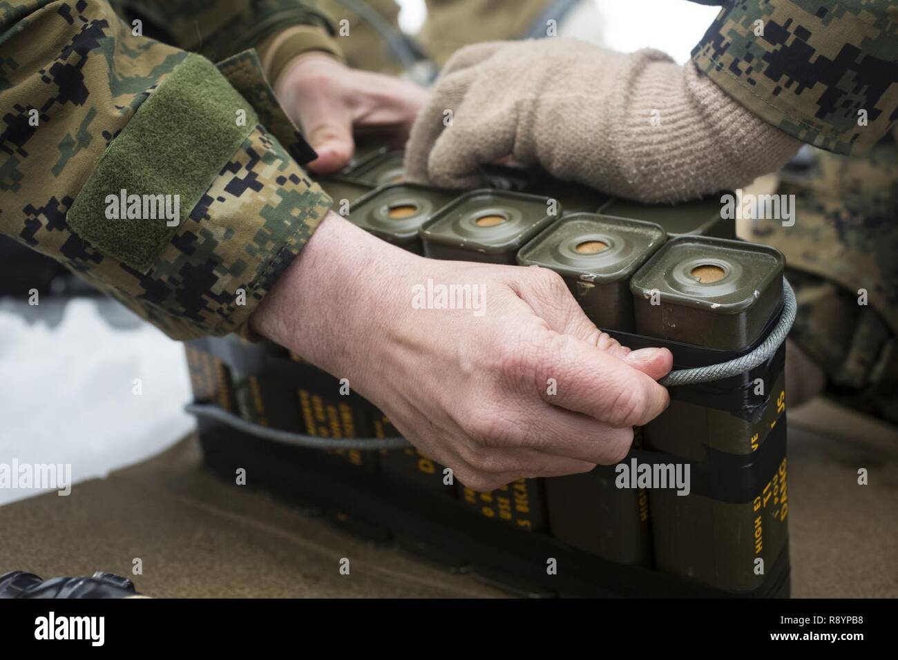 Detonating cord hires stock photography and images Alamy