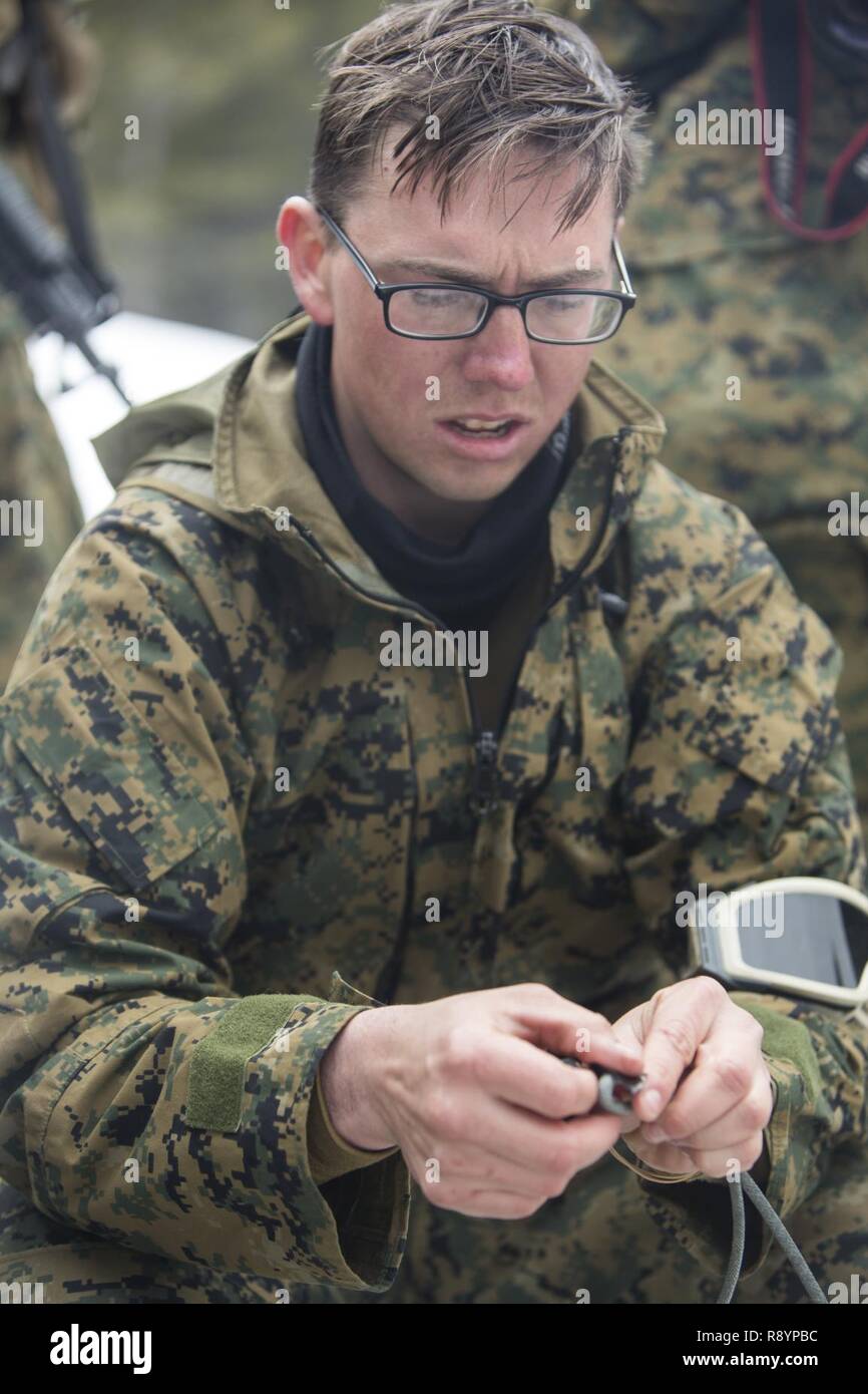 Detonating cord hires stock photography and images Alamy